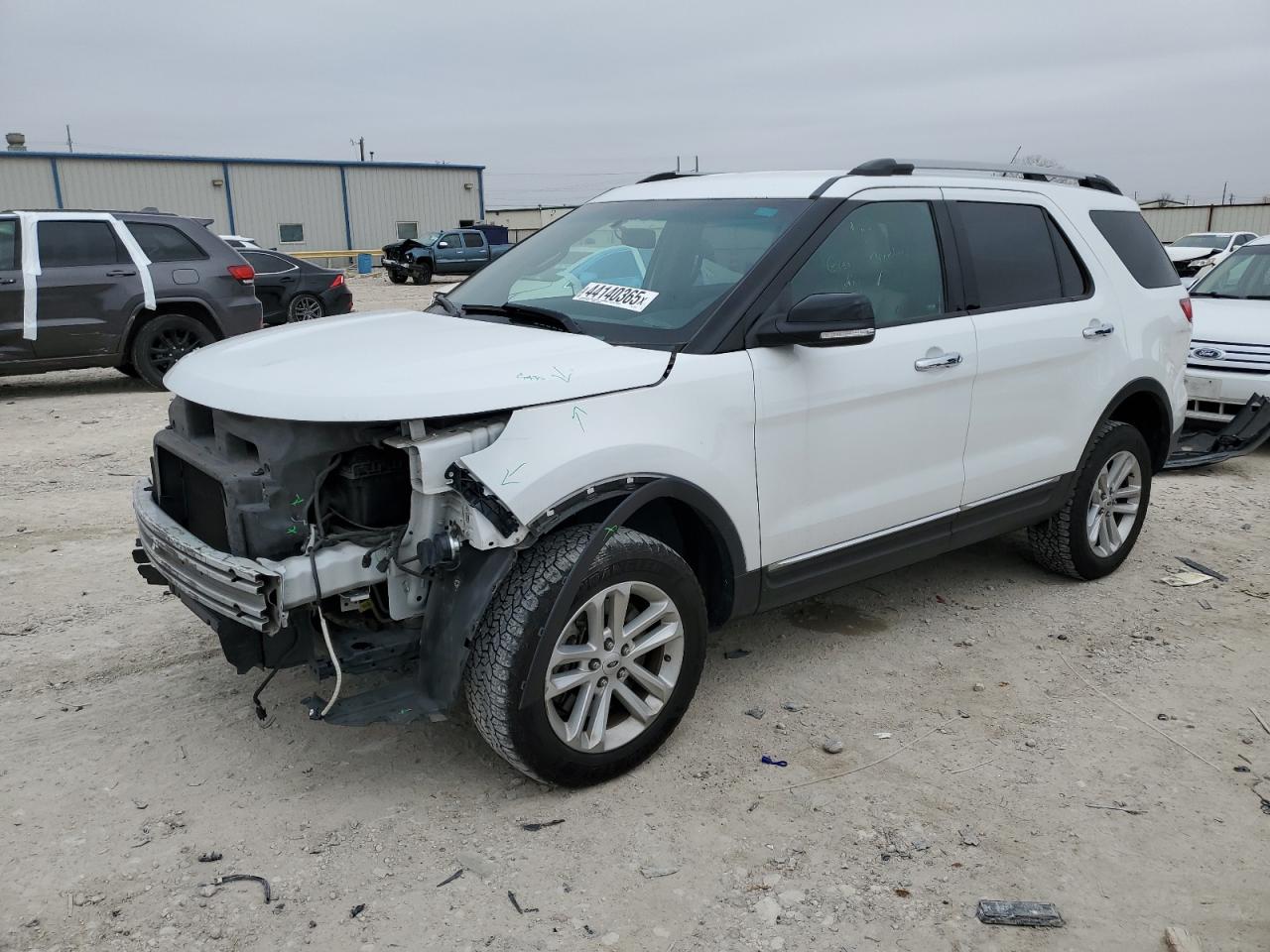 2015 Ford Explorer - Image 1