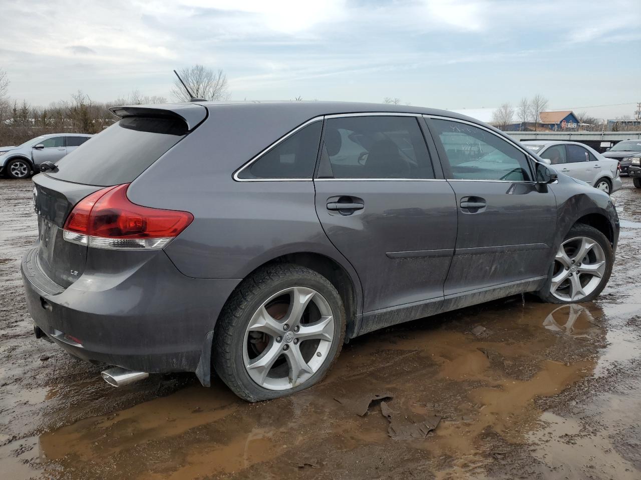 2015 Toyota Venza - Image 3