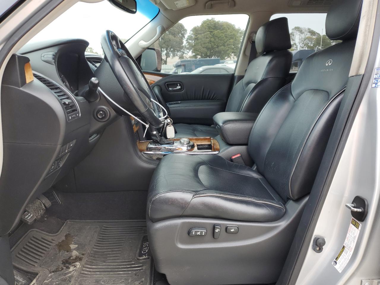 2011 Infiniti QX56 - Image 7
