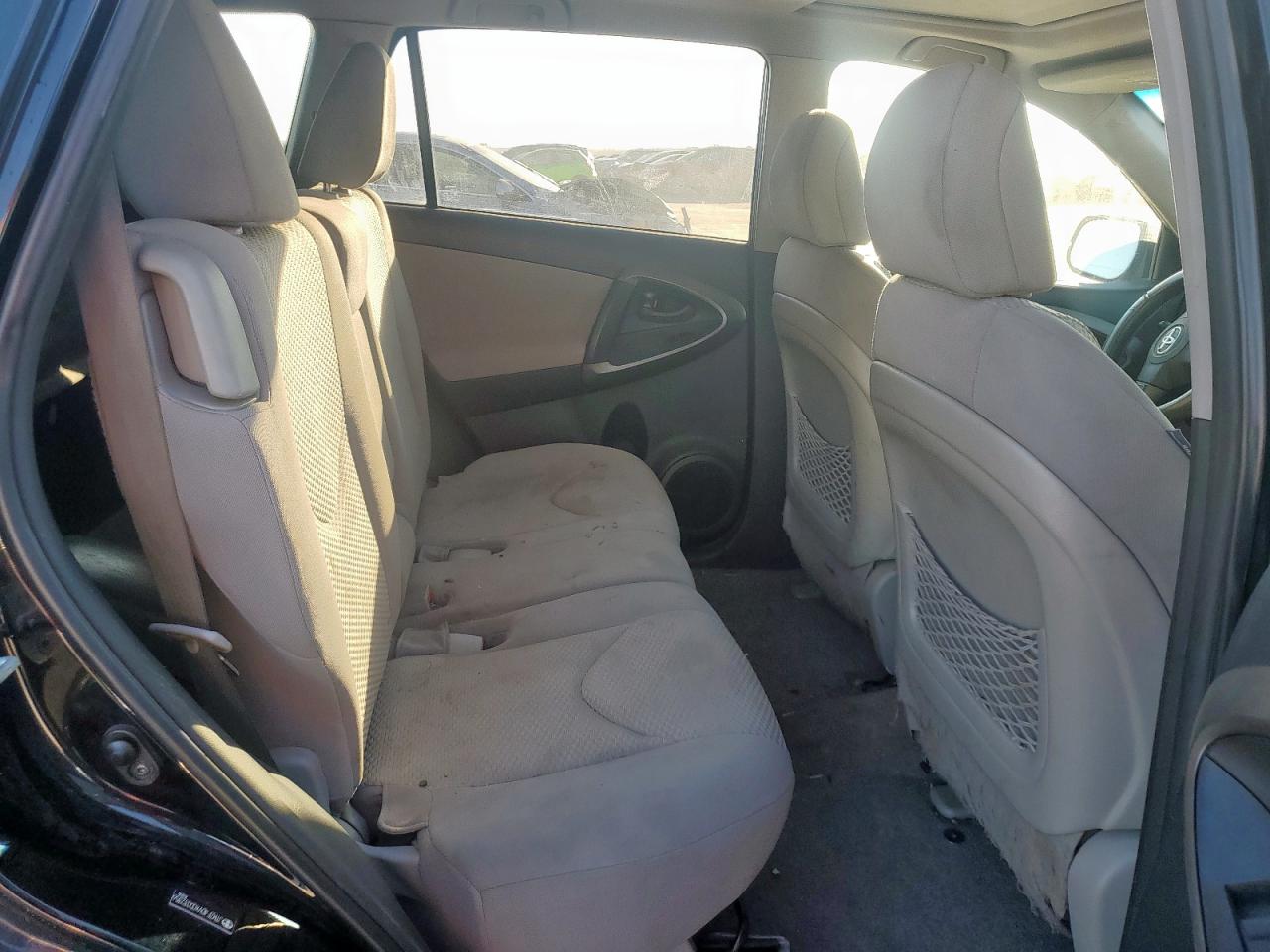 2012 Toyota RAV 4 - Image 11