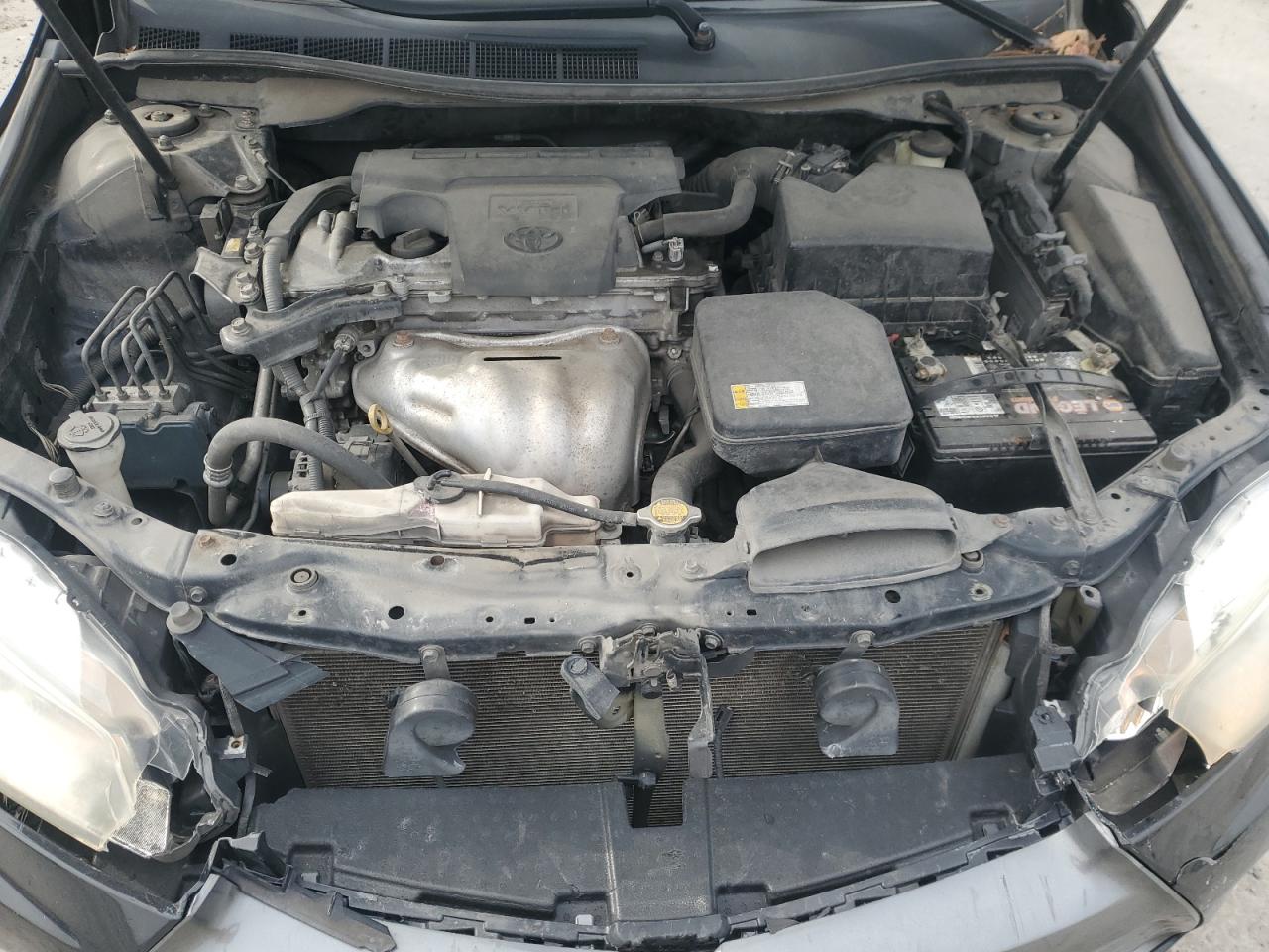 2015 Toyota Camry - Image 11