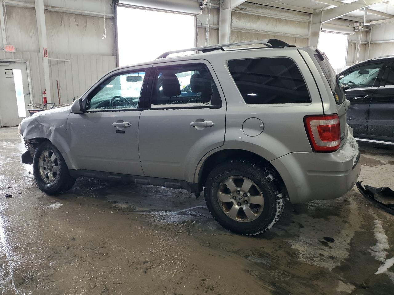 2010 Ford Escape - Image 2