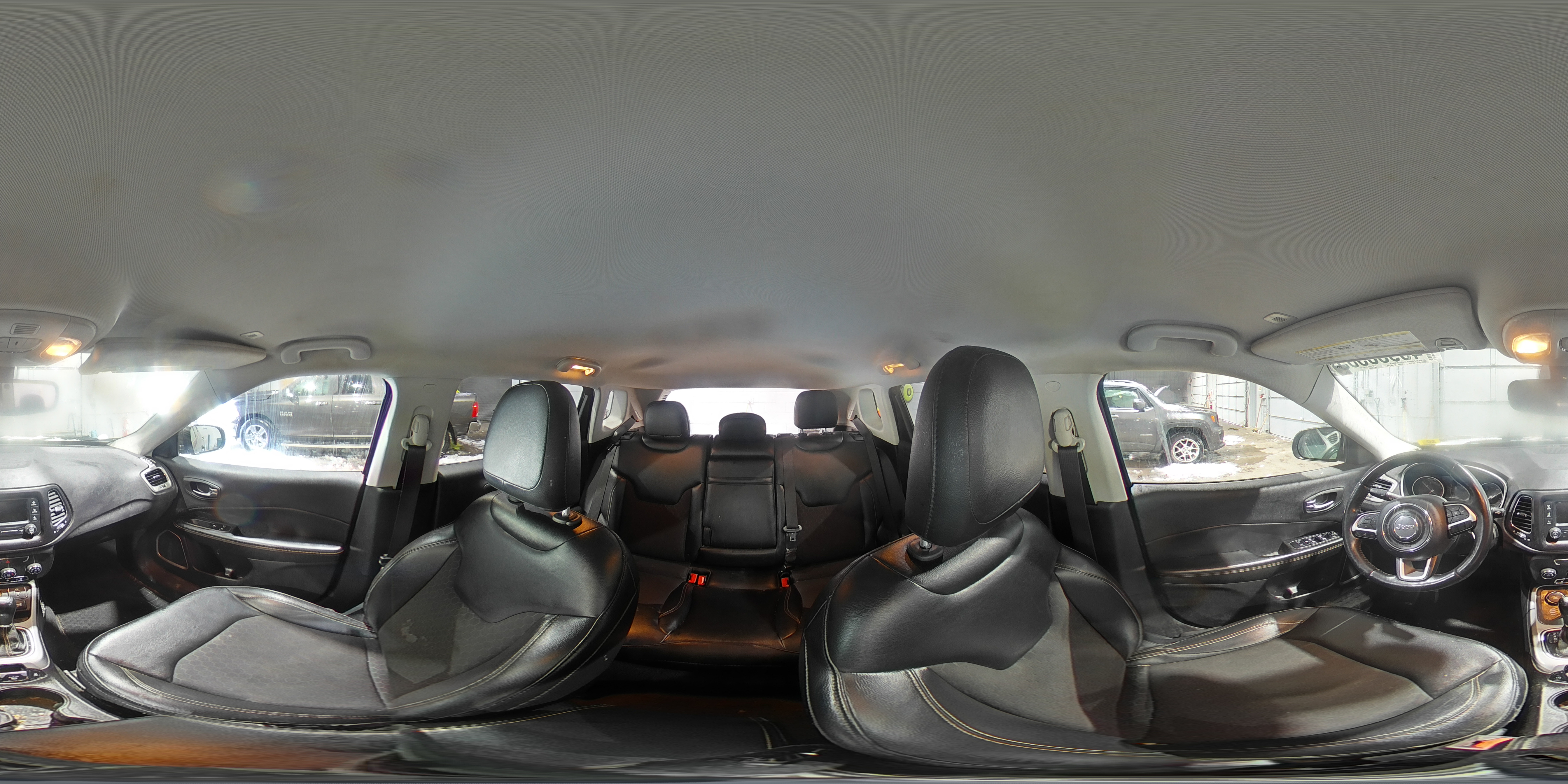 2018 Jeep Compass - Image 16