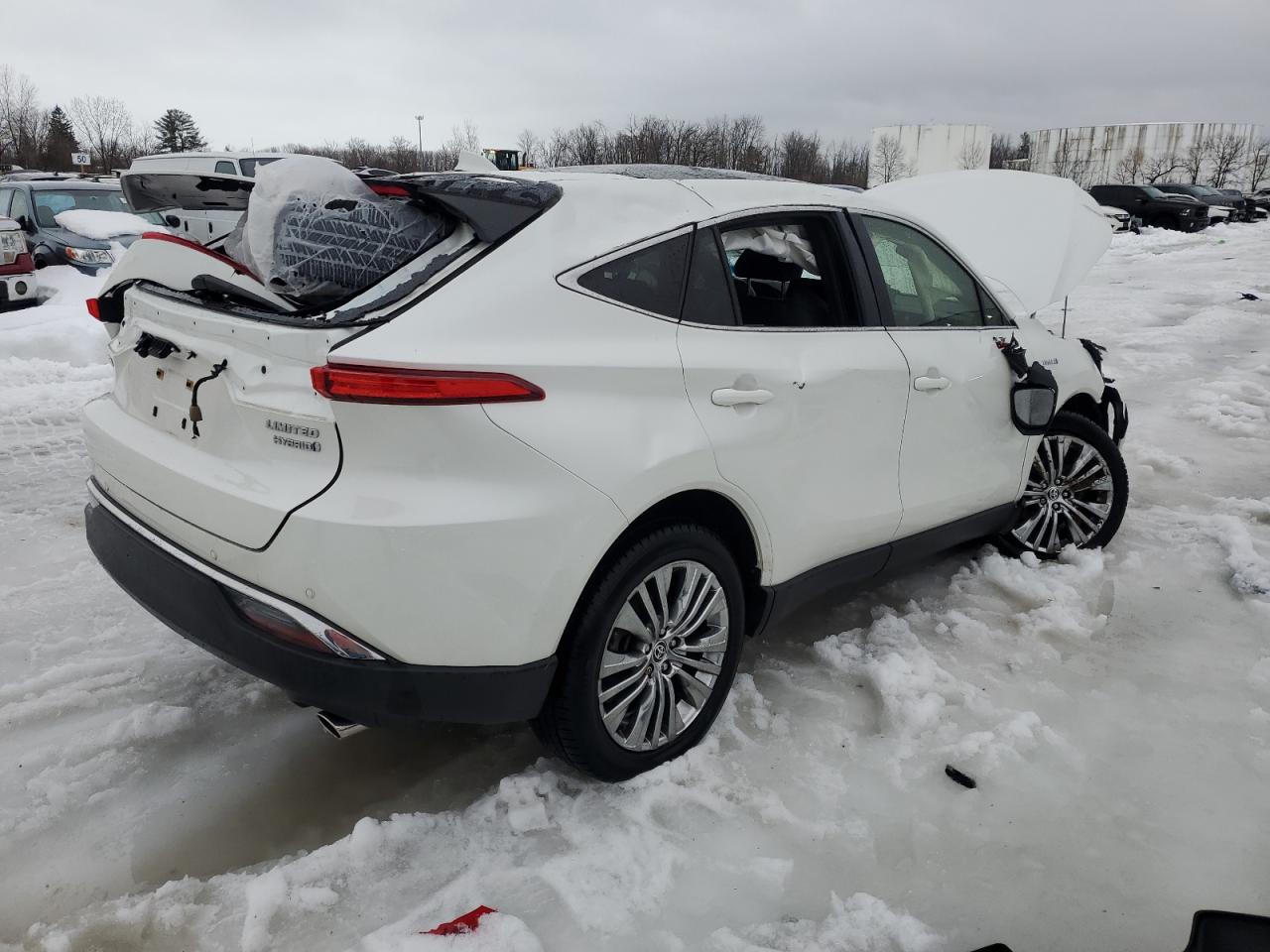 2021 Toyota Venza - Image 3