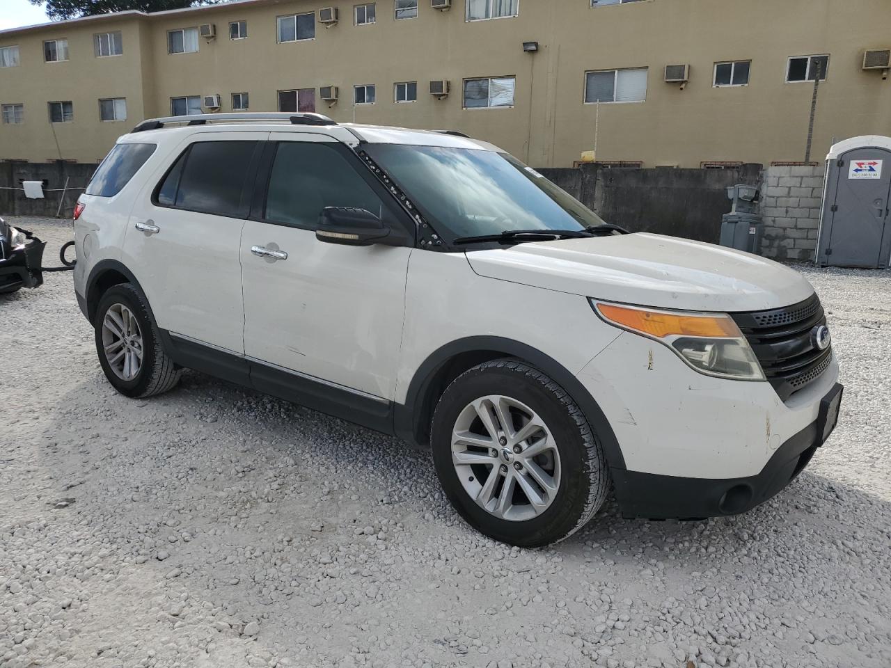 2011 Ford Explorer - Image 4