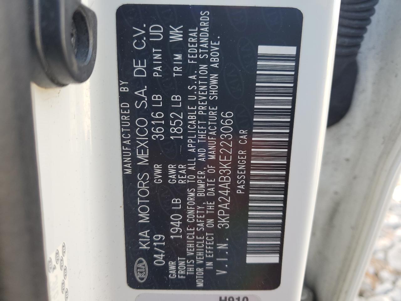 2019 Kia Rio - Image 13