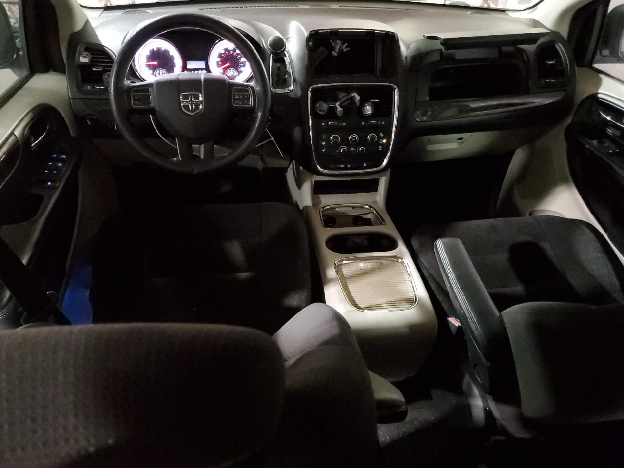 2014 Dodge Caravan - Image 8