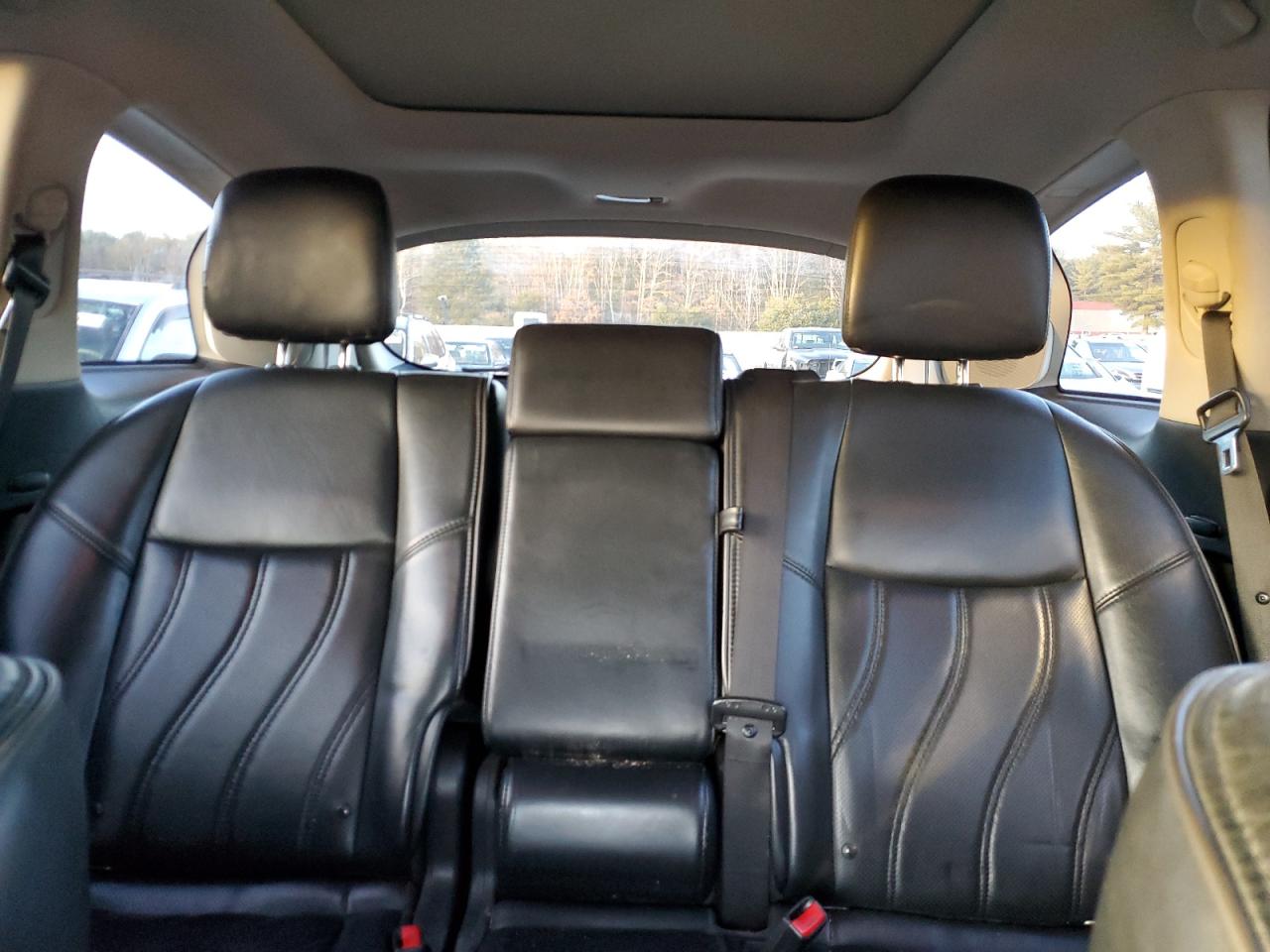 2013 Infiniti JX - Image 10