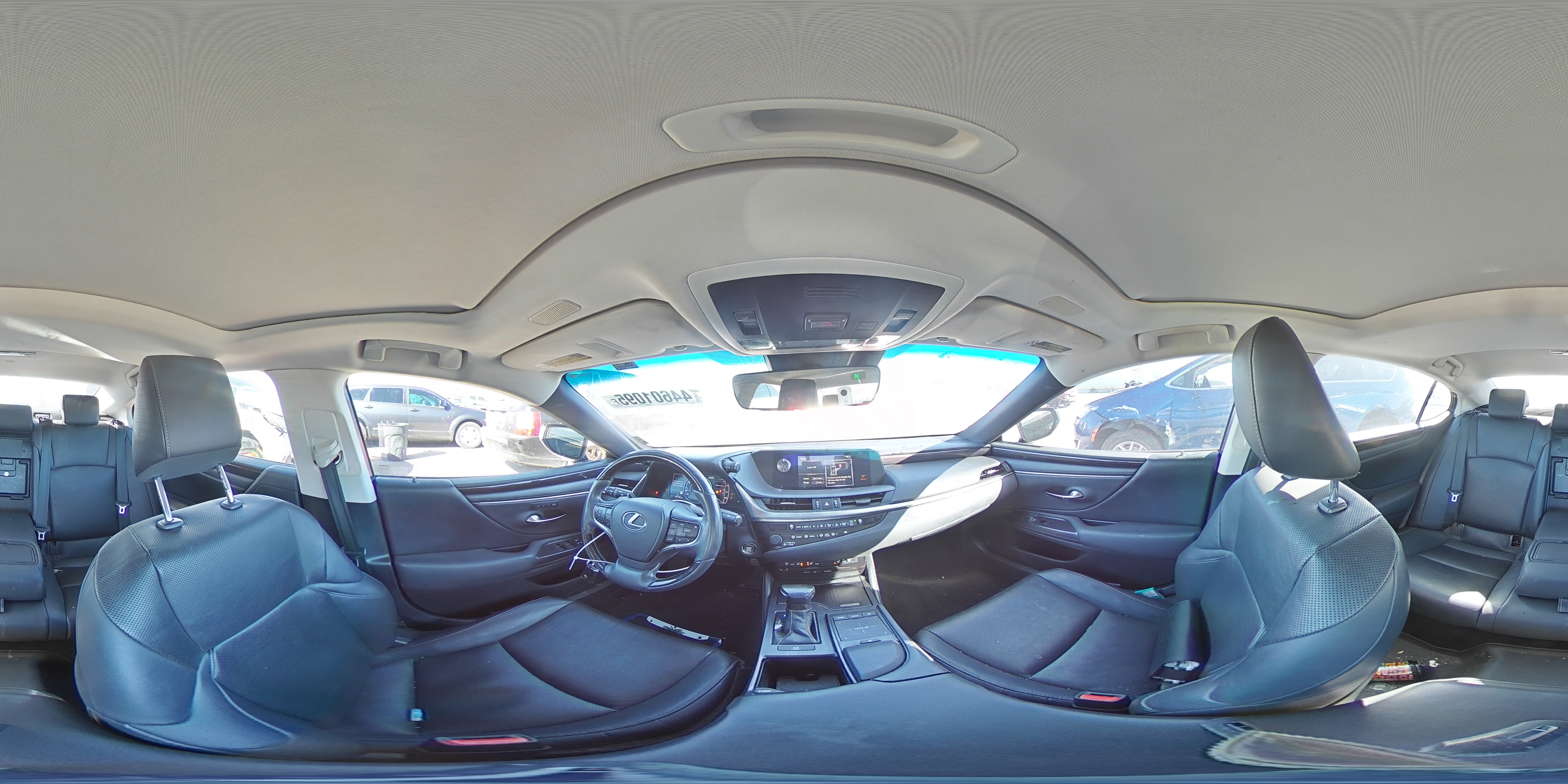 2020 Lexus ES - Image 13