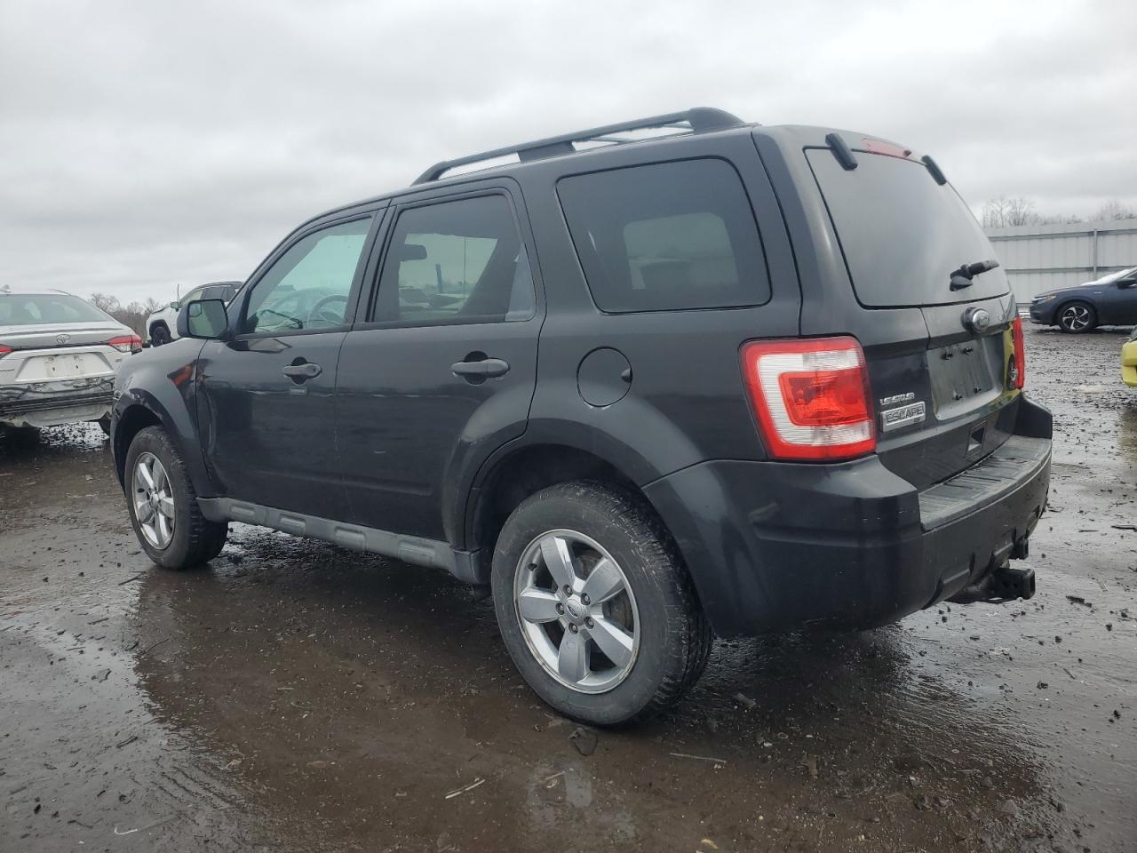 2011 Ford Escape - Image 2