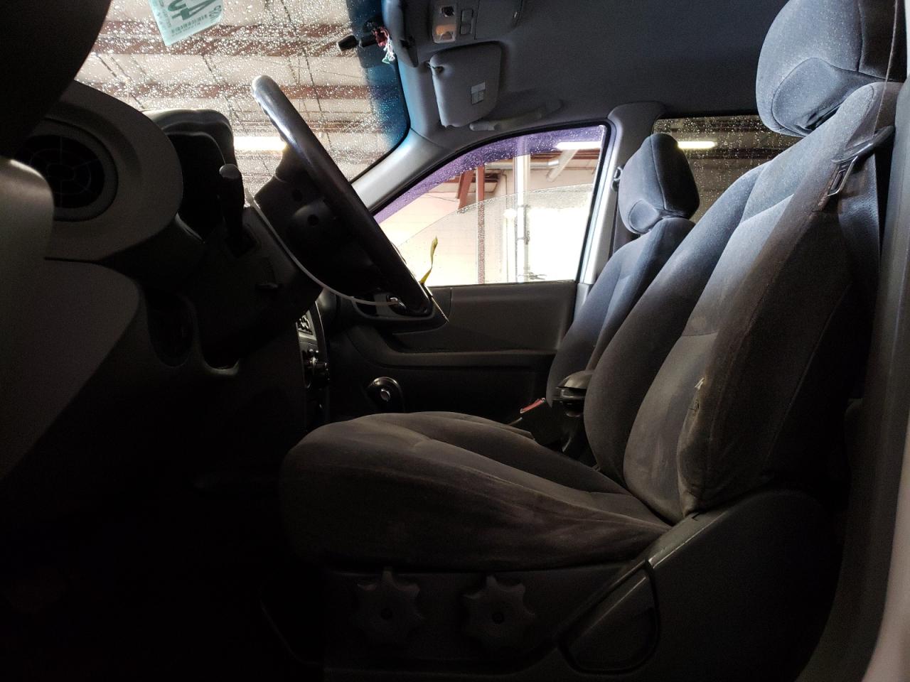 2004 Hyundai Santa Fe - Image 7