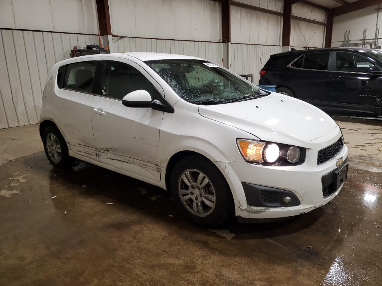 2016 Chevrolet Sonic - Image 4