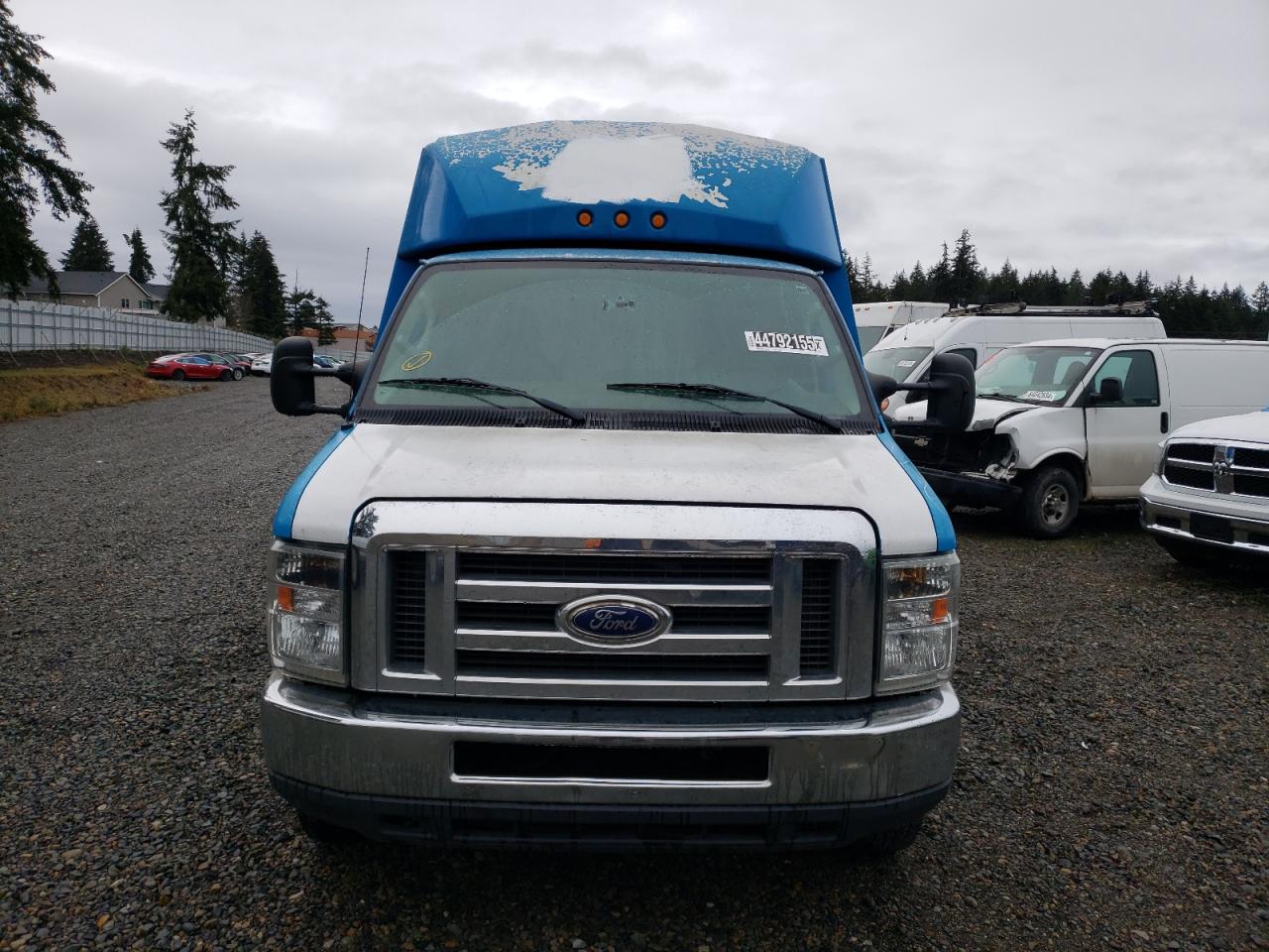 2015 Ford Econoline - Image 5