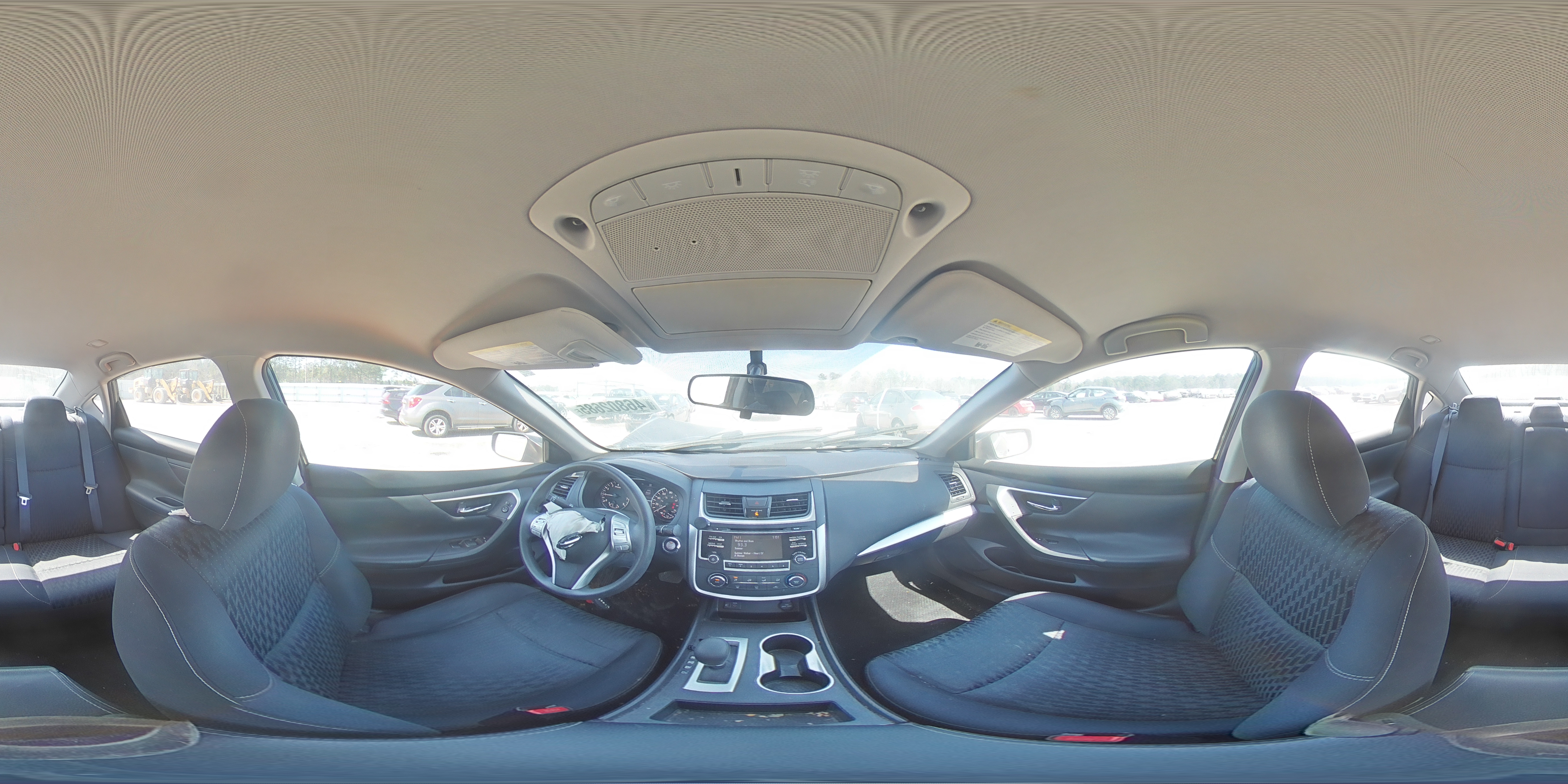 2018 Nissan Altima - Image 13