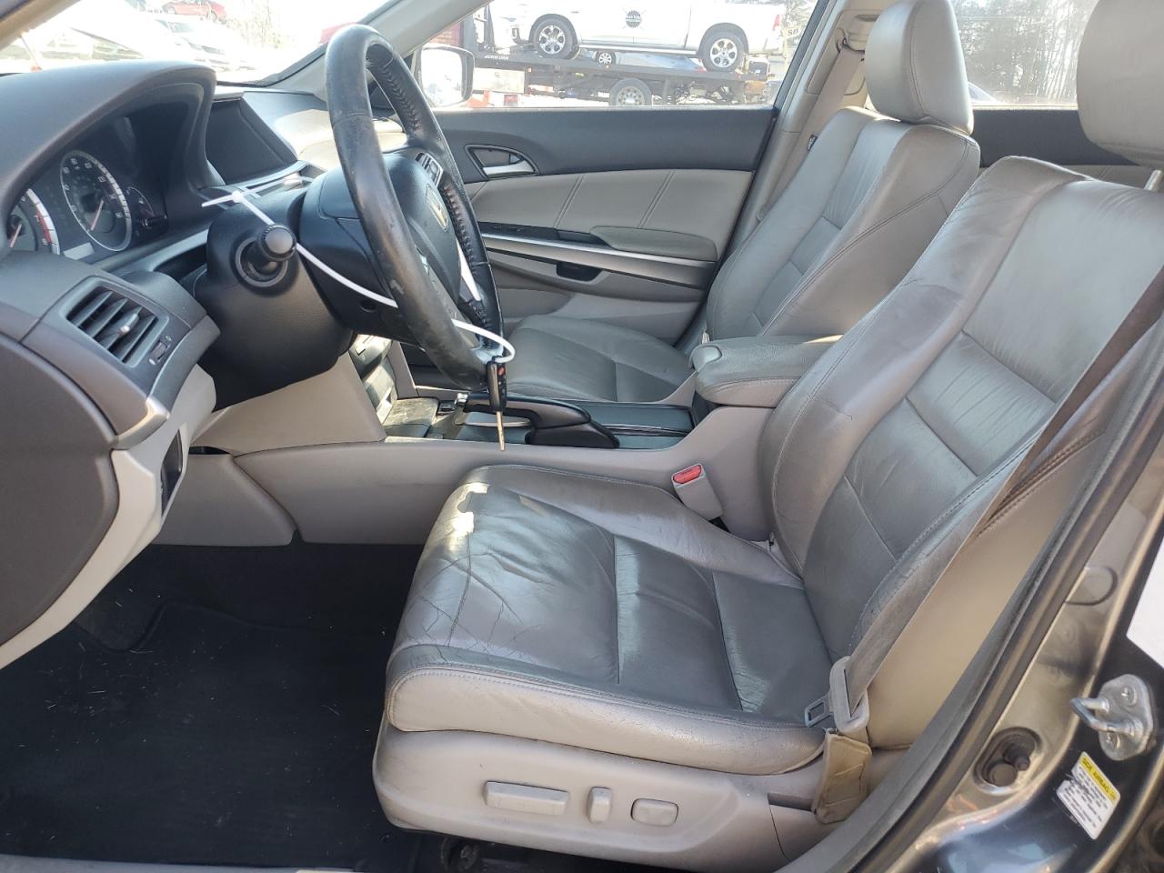 2009 Honda Accord - Image 7