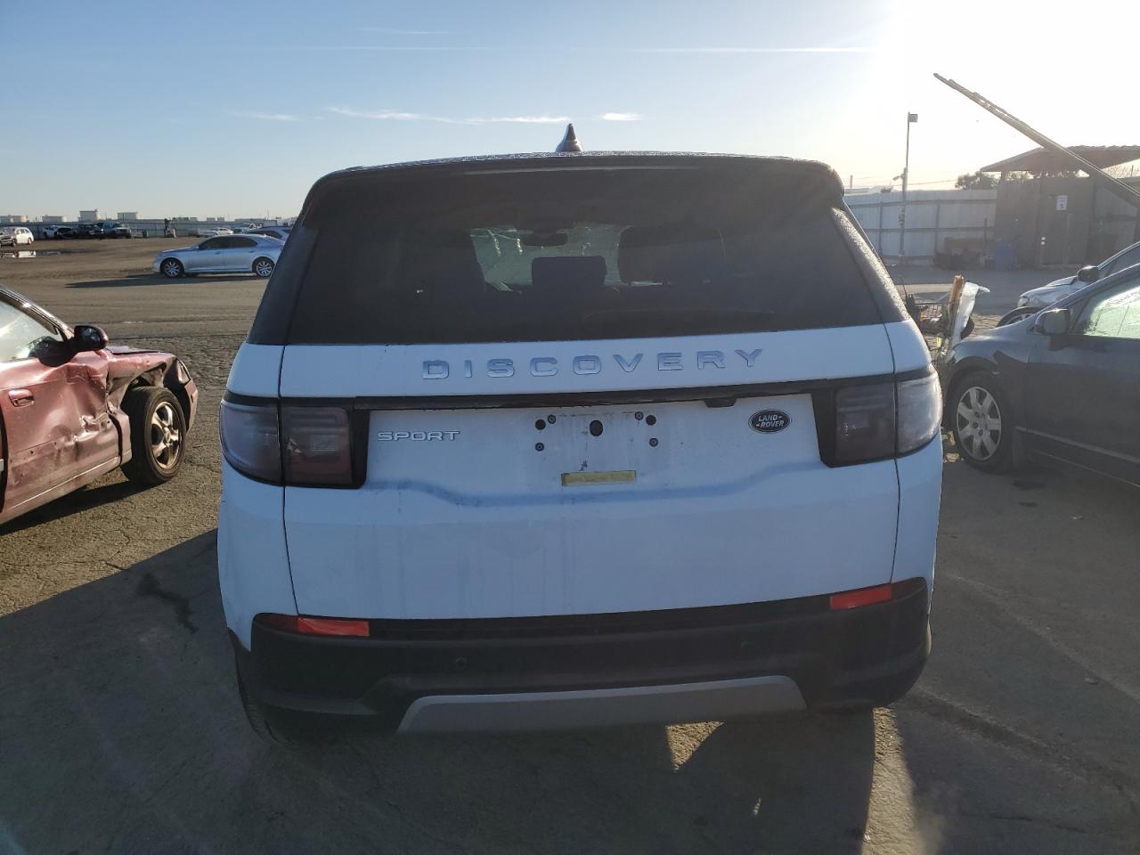 2023 Land Rover Discovery - Image 6