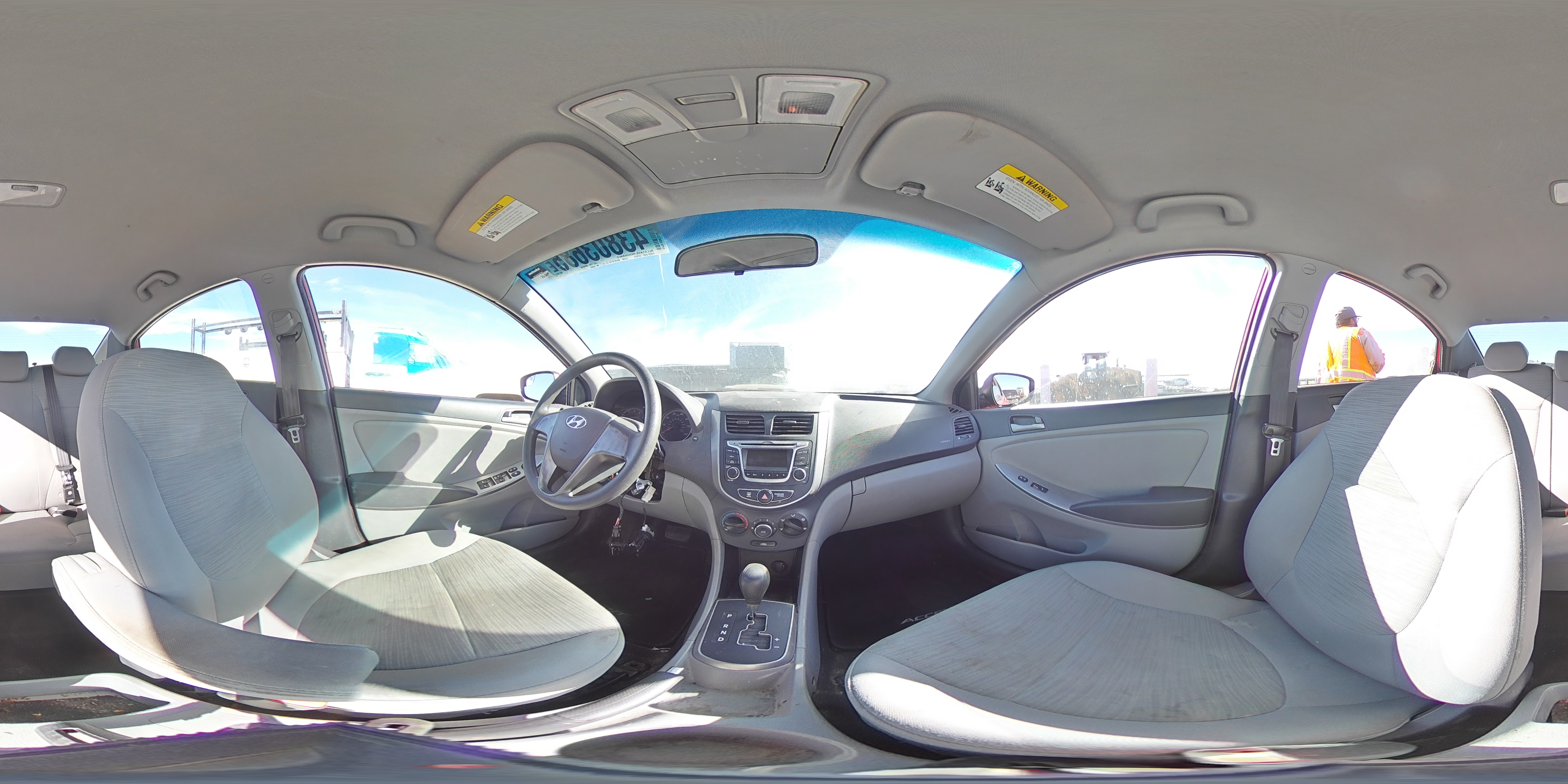 2015 Hyundai Accent - Image 12