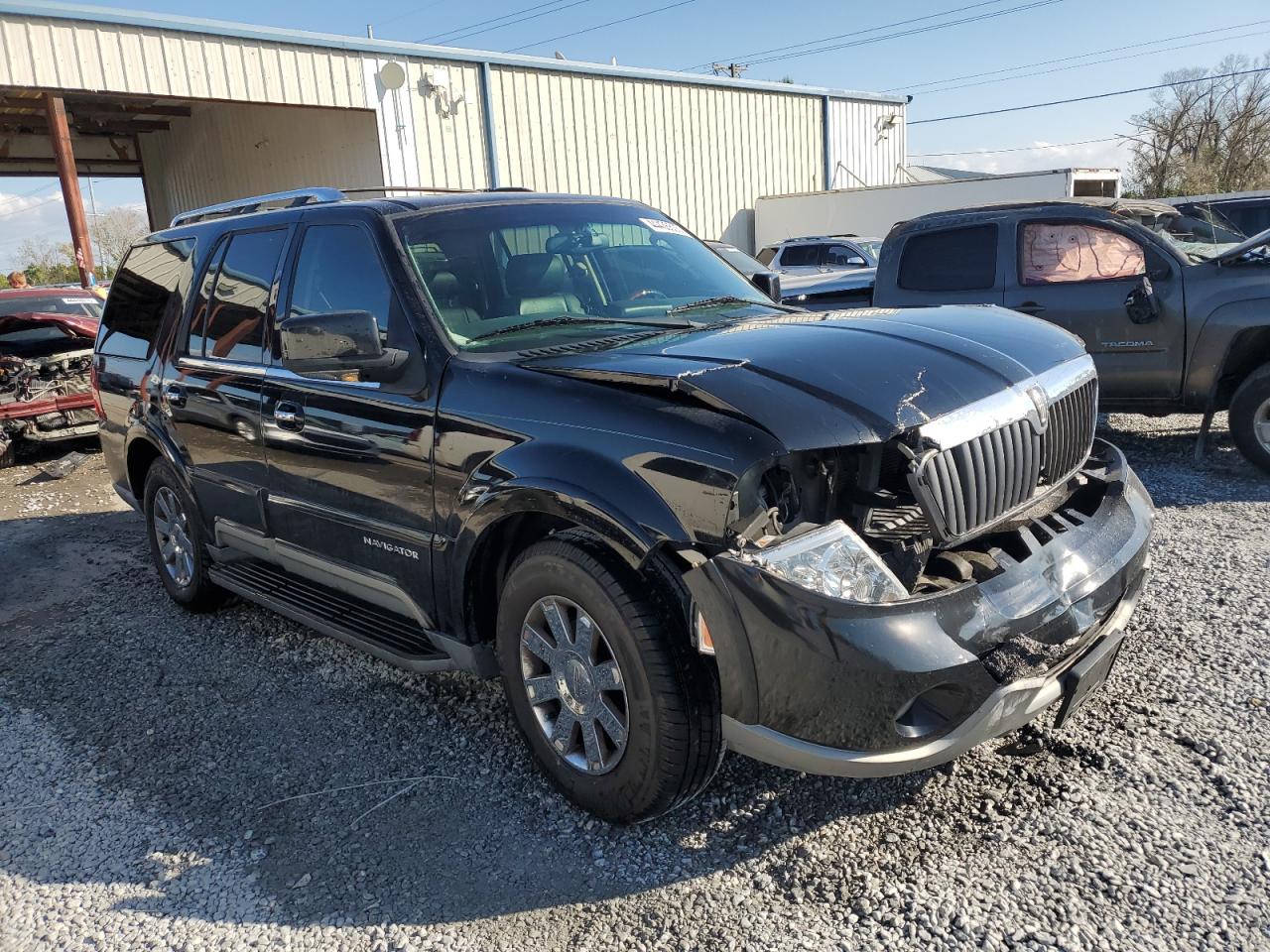 2003 Lincoln Navigator - Image 4