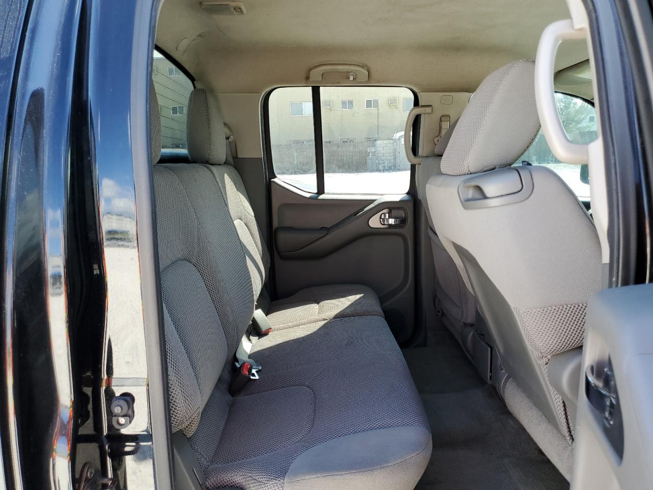 2014 Nissan Navara (Frontier) - Image 10