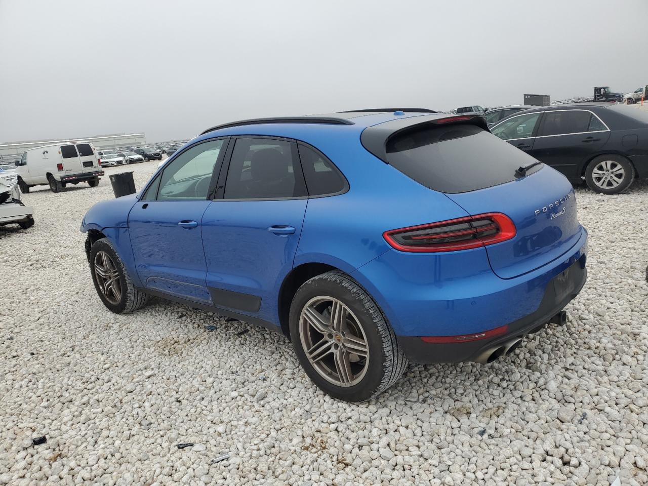 2018 Porsche Macan - Image 2