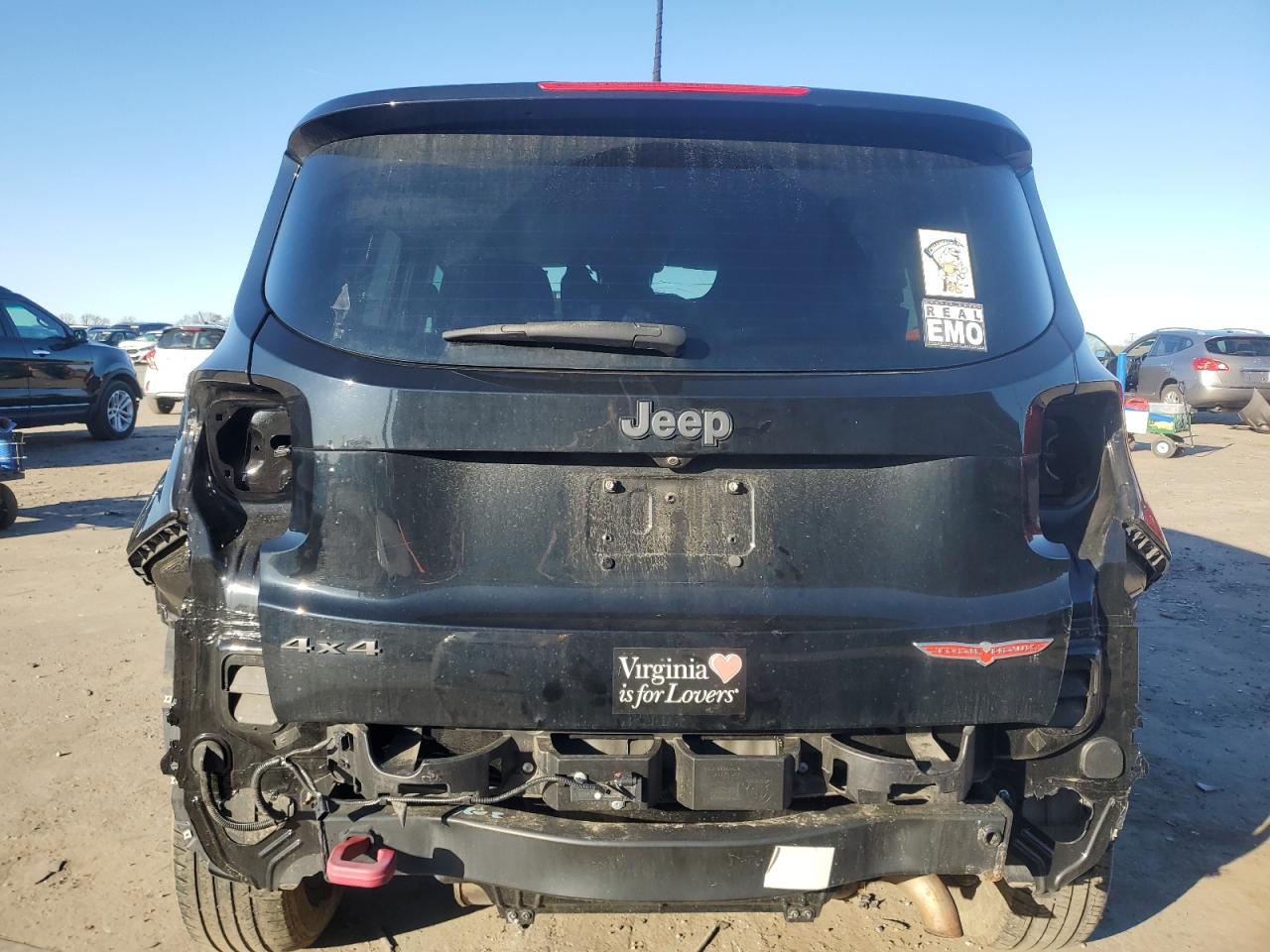 2017 Jeep Renegade - Image 6