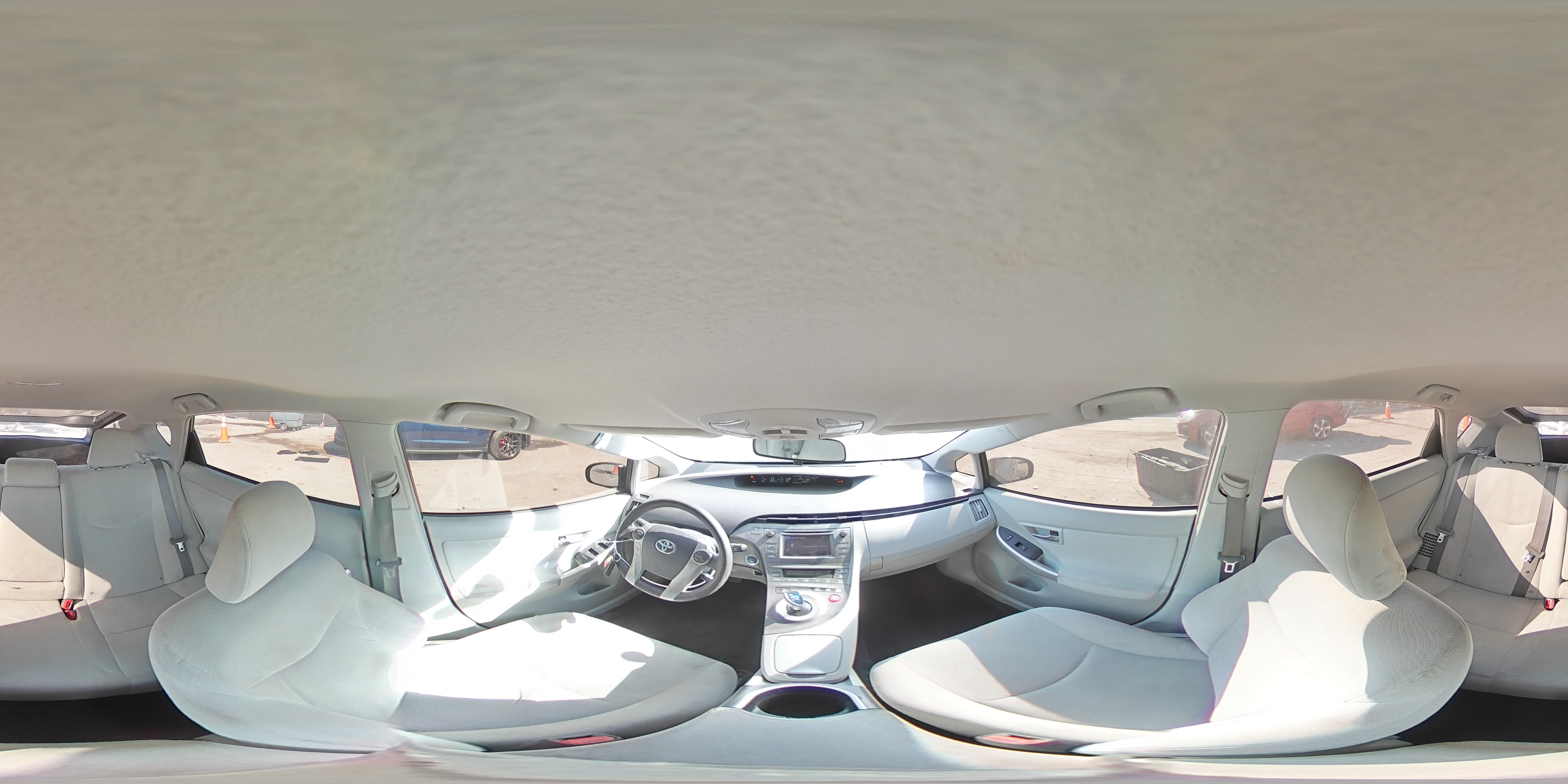 2014 Toyota Prius - Image 14