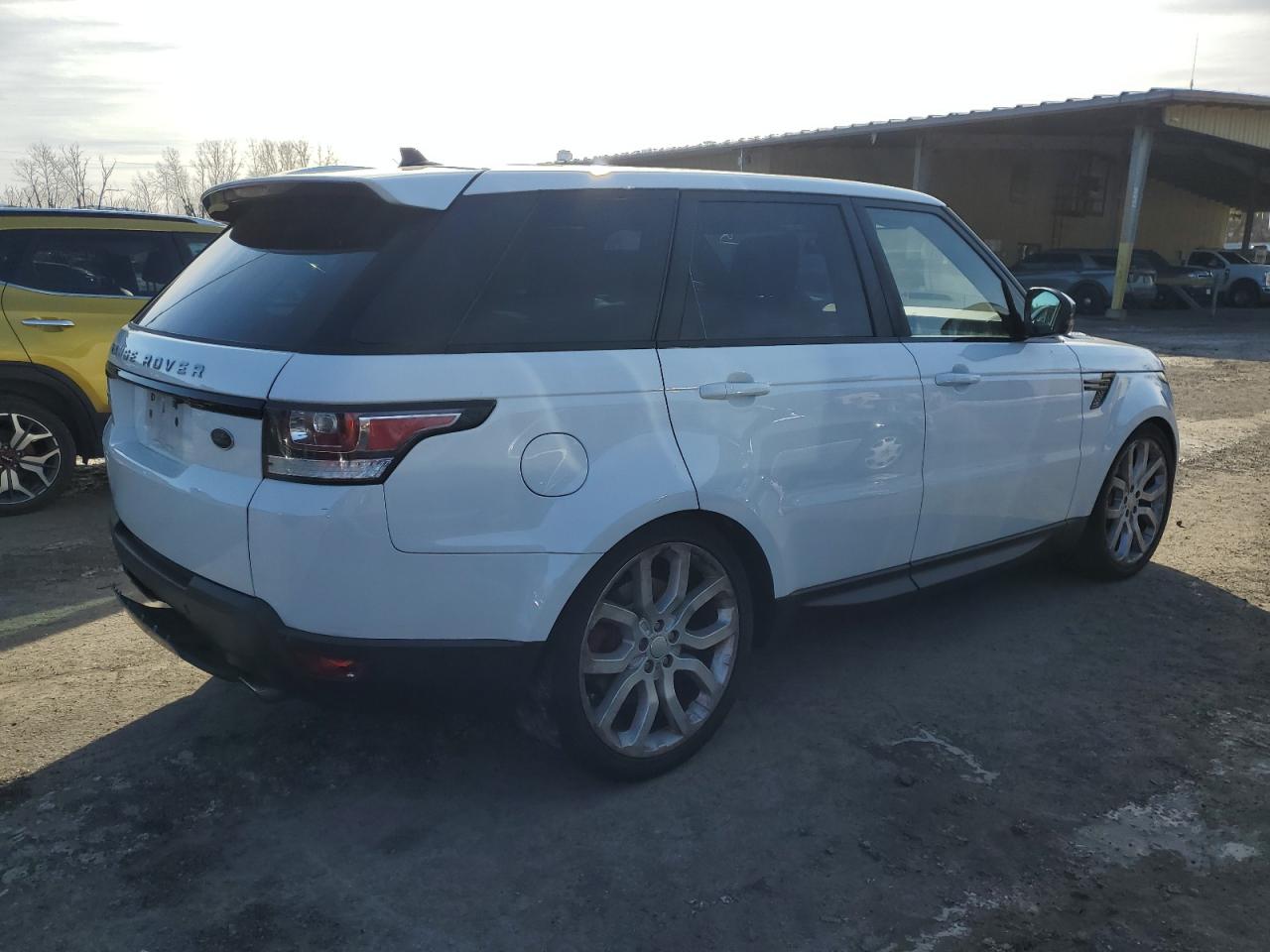 2016 Land Rover Range Rover - Image 3