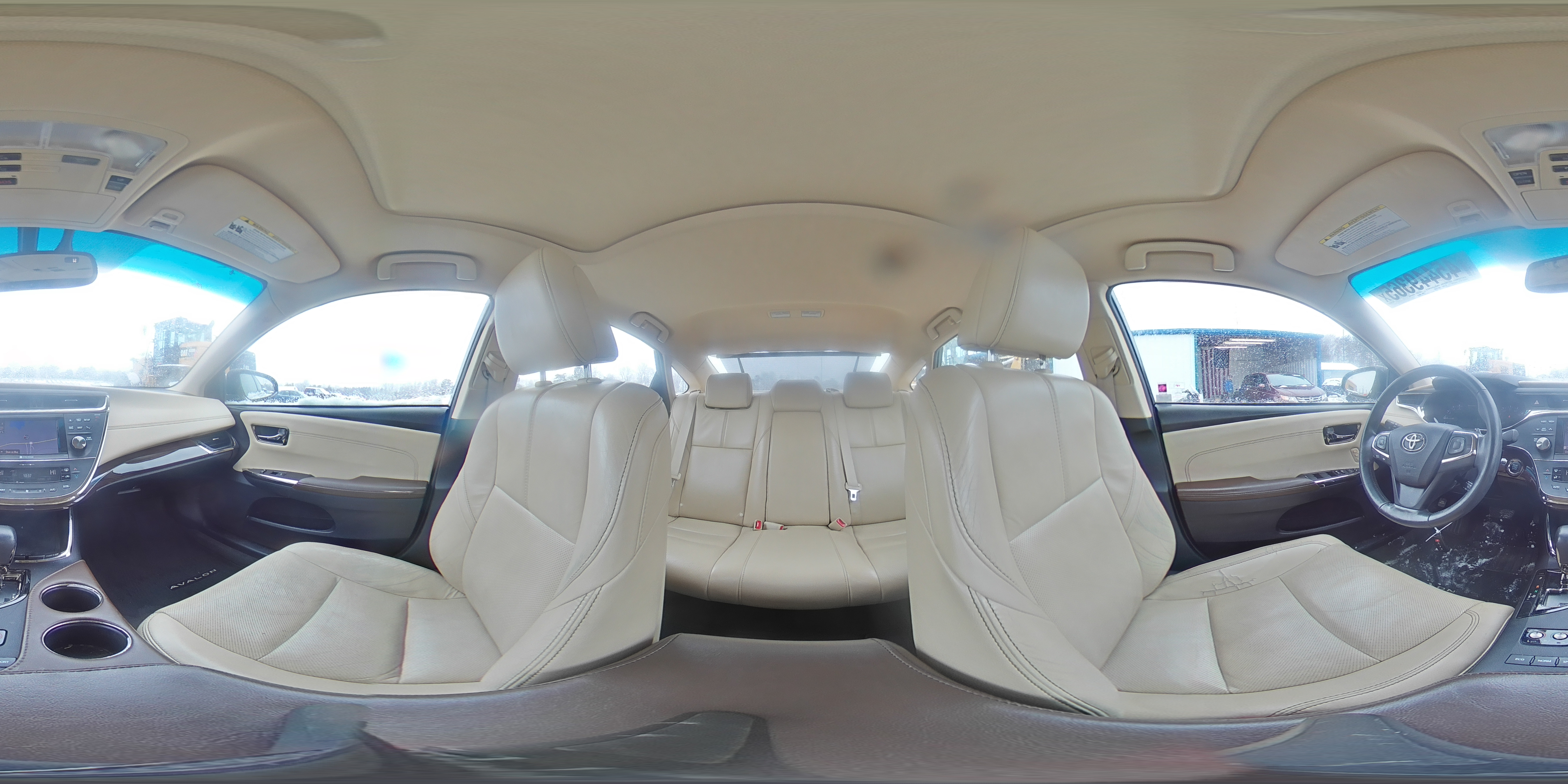 2013 Toyota Avalon - Image 12