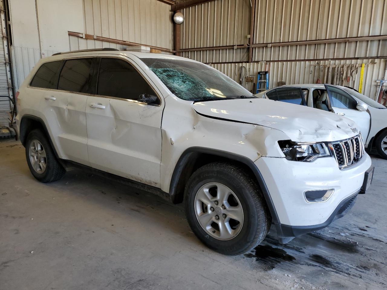 2017 Jeep Grand Cherokee - Image 4