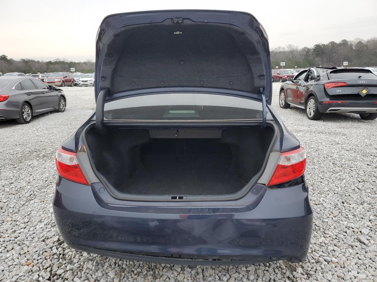 2016 Toyota Camry - Image 6