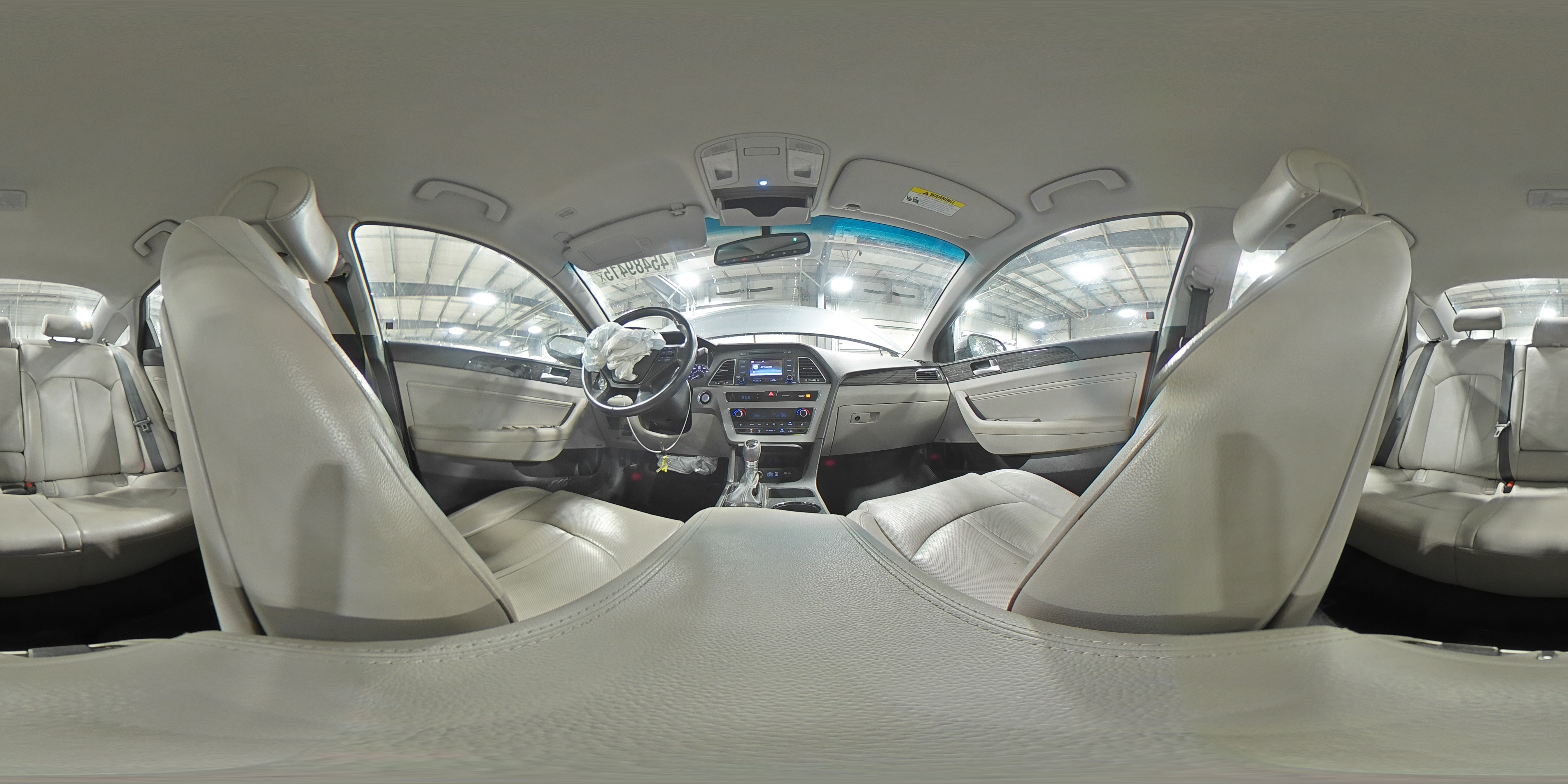 2015 Hyundai Sonata - Image 14