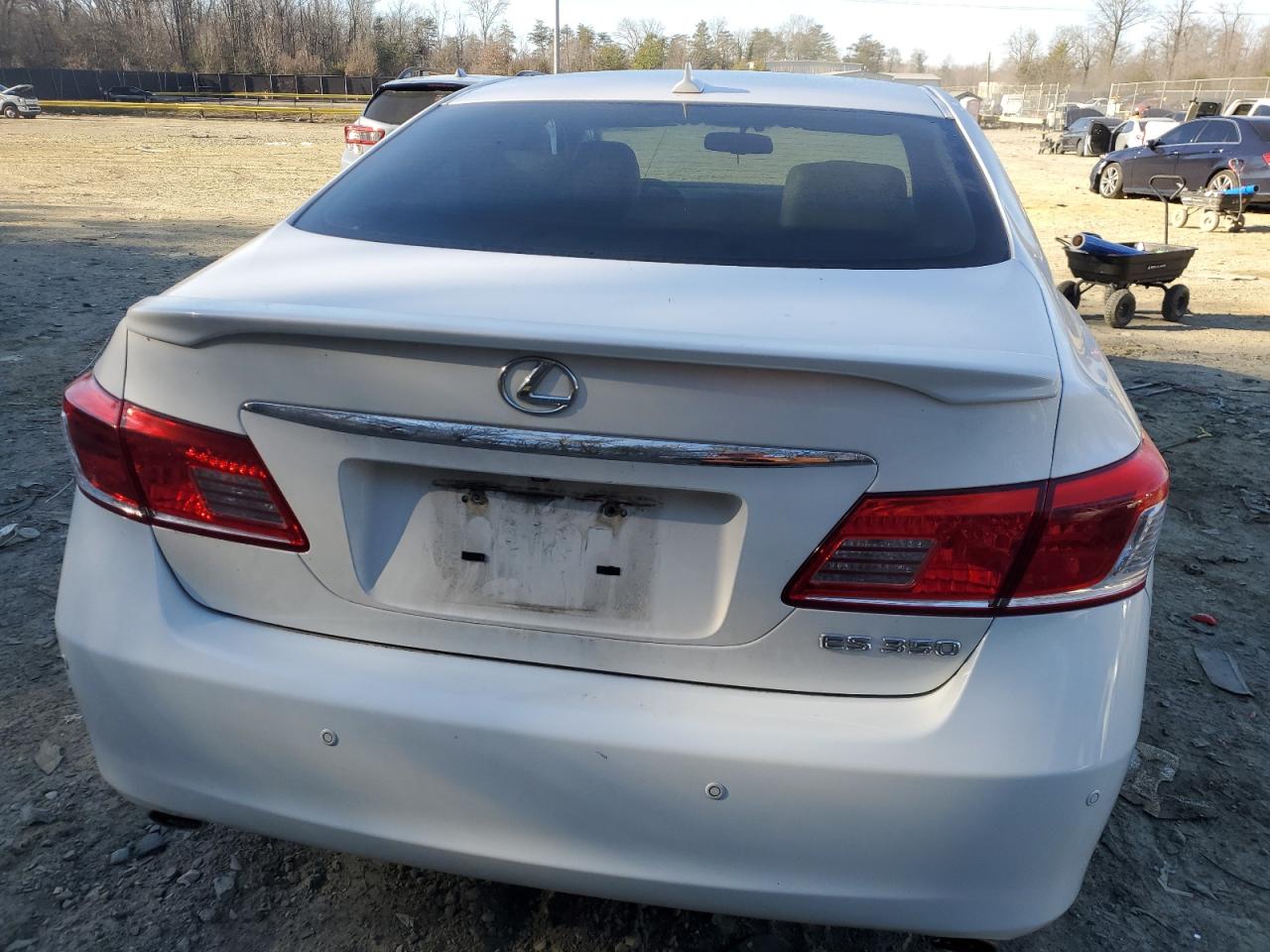 2012 Lexus ES - Image 6