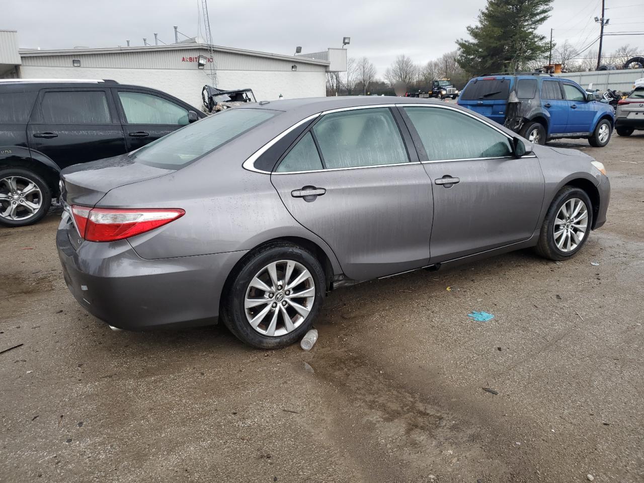 2016 Toyota Camry - Image 3