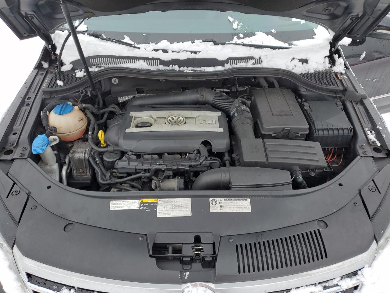 2014 Volkswagen Passat CC - Image 11