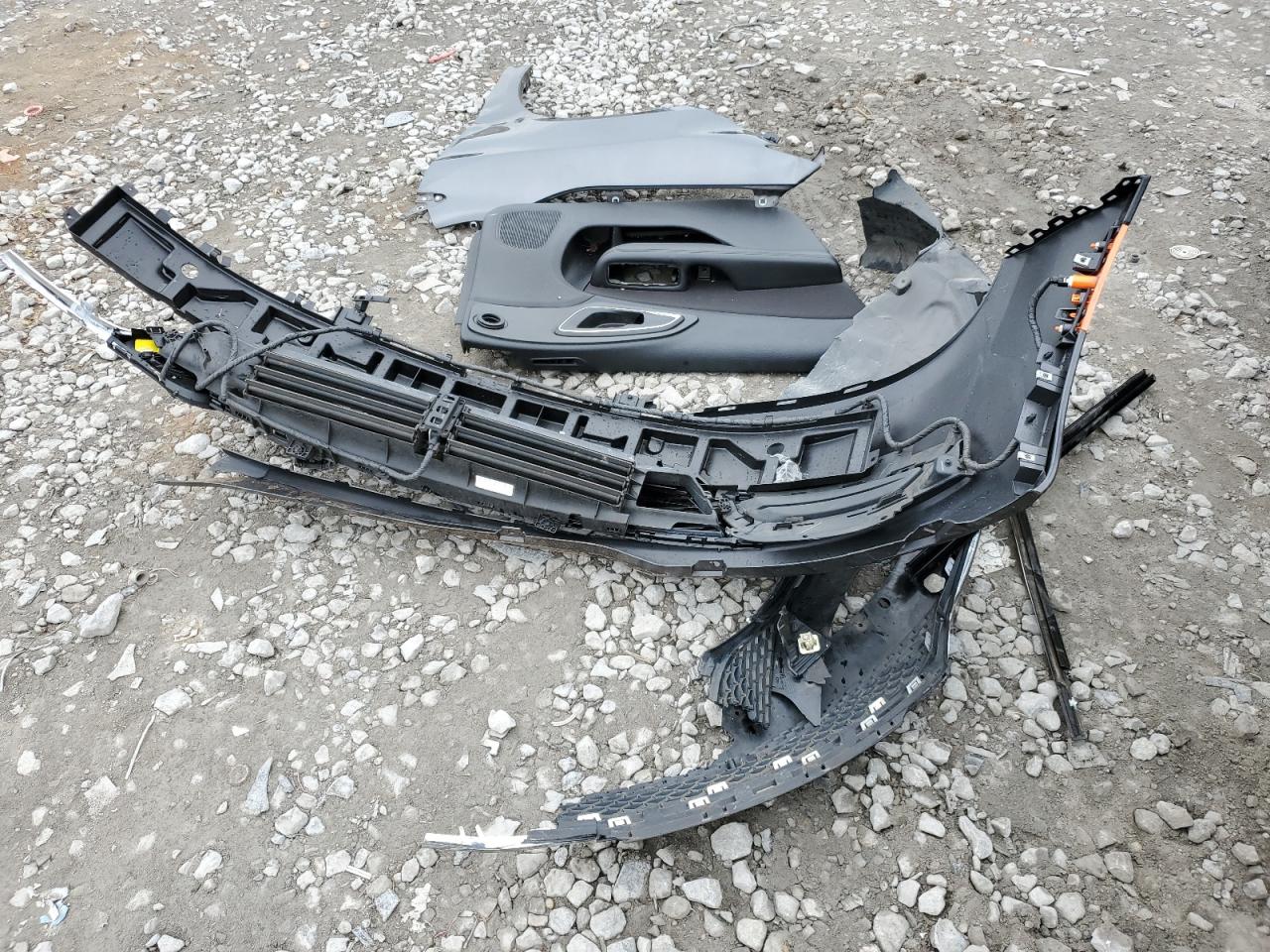 2016 Chrysler 200 - Image 12