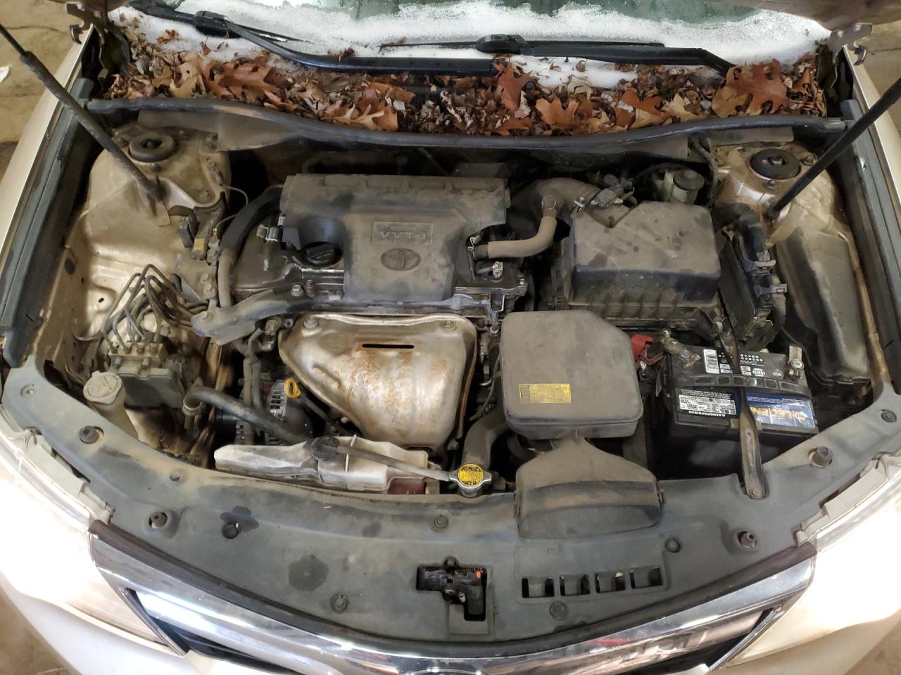 2012 Toyota Camry - Image 11