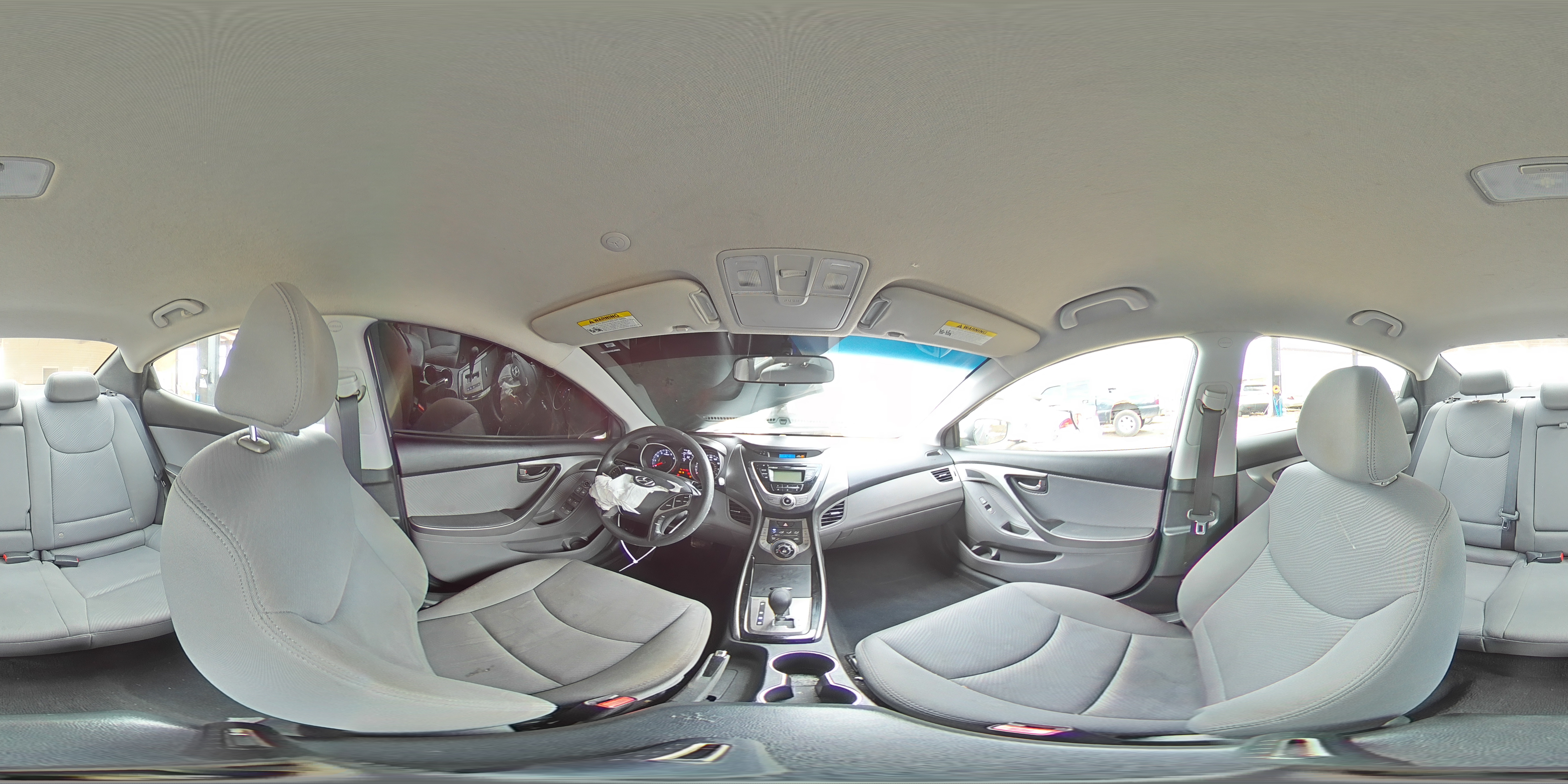 2013 Hyundai Elantra - Image 13