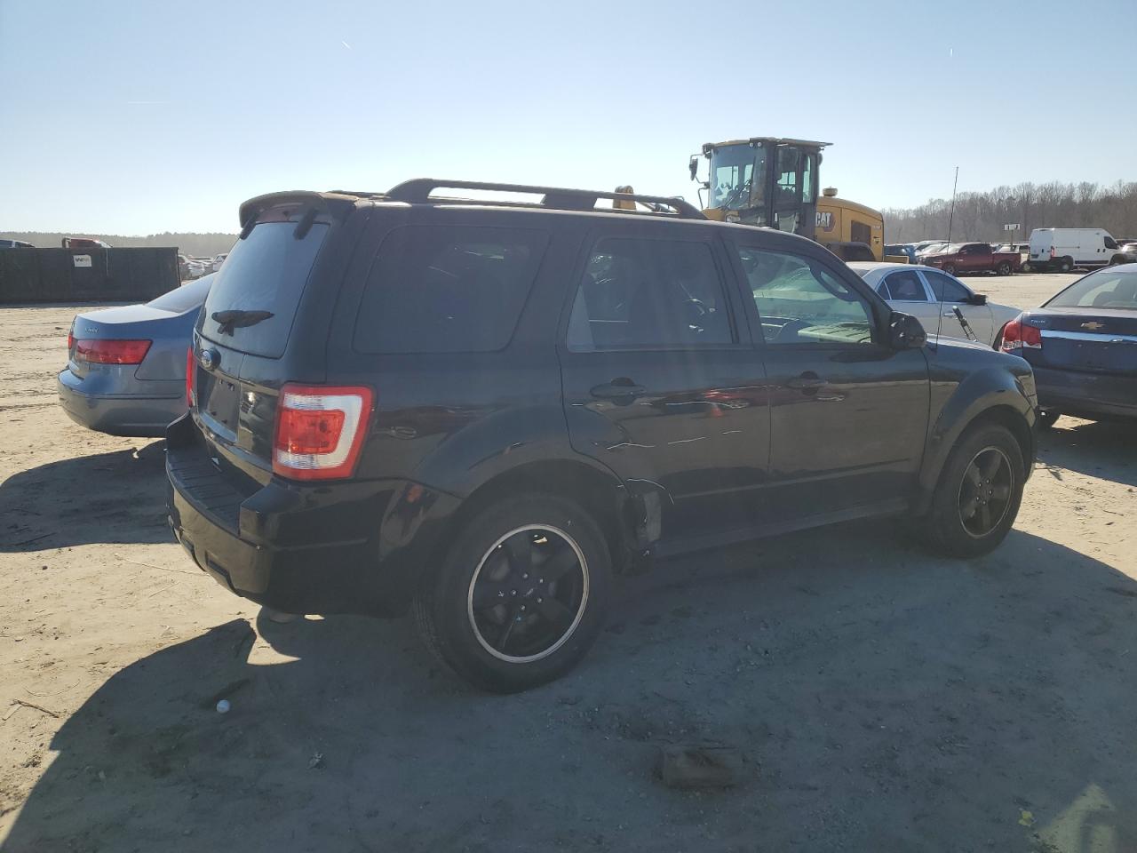 2010 Ford Escape - Image 3