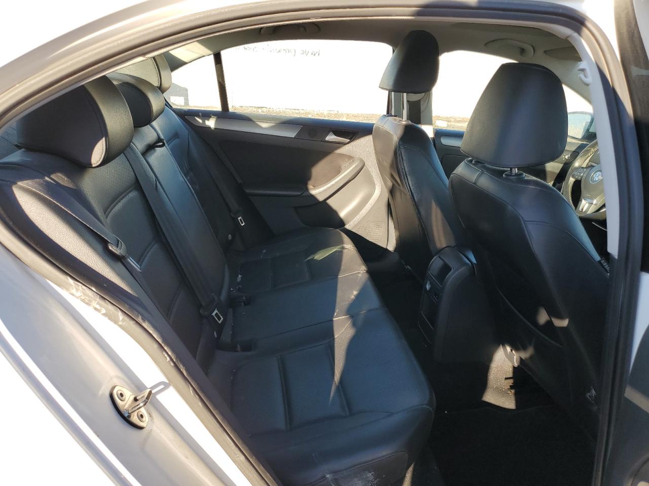 2014 Volkswagen Jetta - Image 10