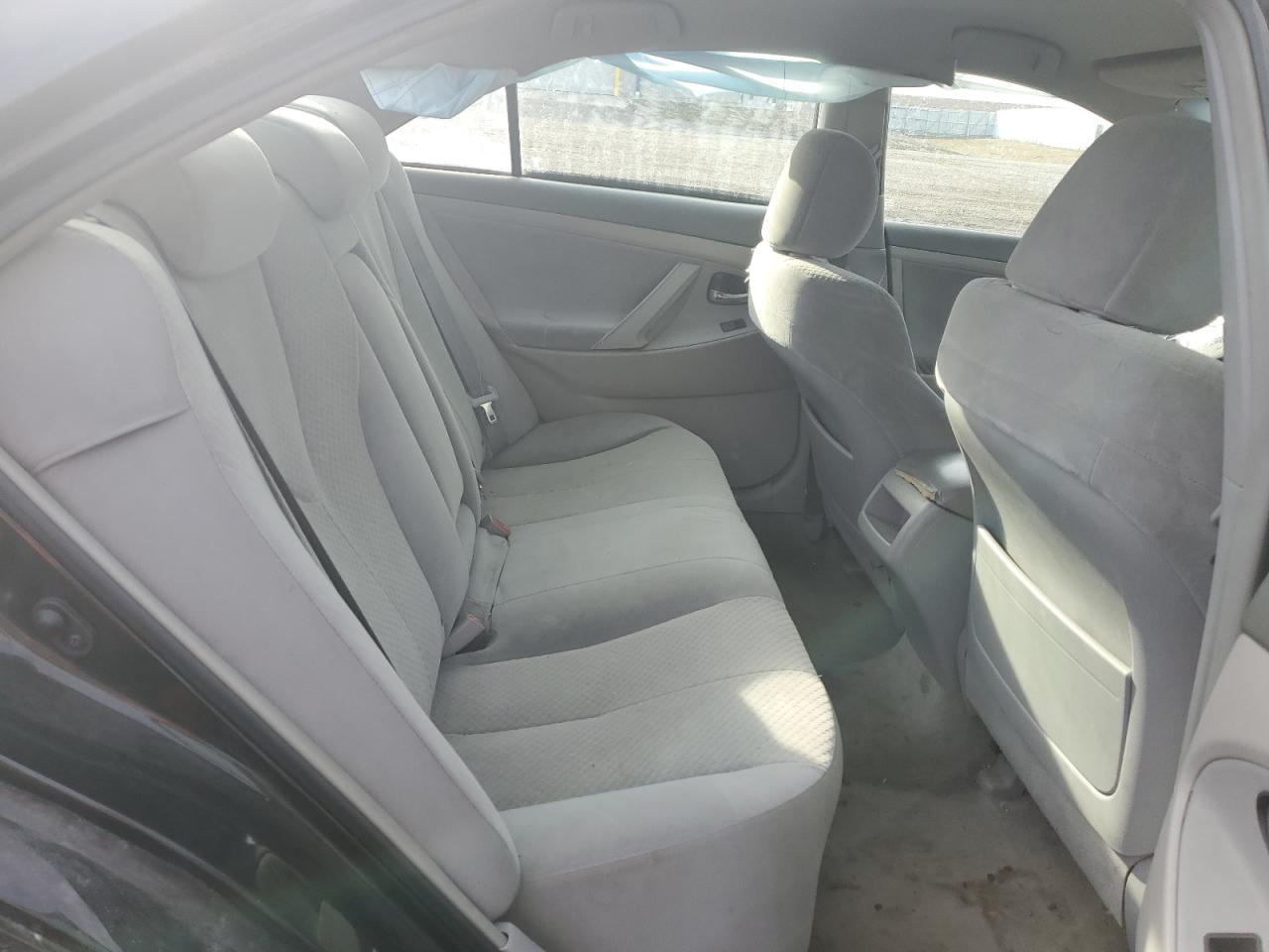 2009 Toyota Camry - Image 10