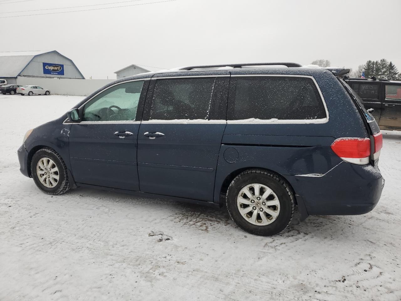 2010 Honda Odyssey - Image 2