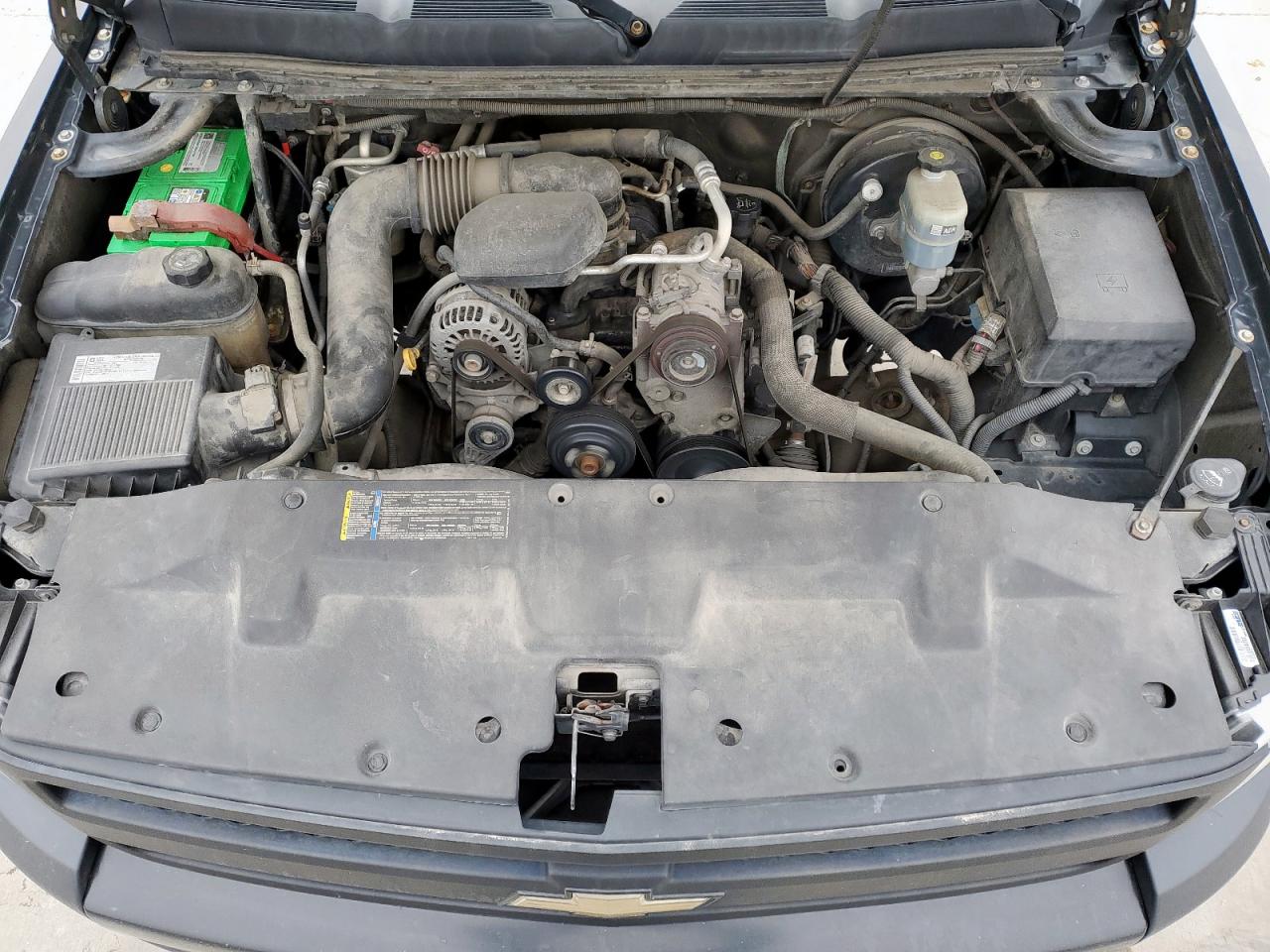 2009 Chevrolet Silverado - Image 11