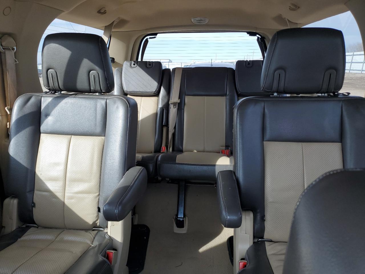 2007 Ford Expedition - Image 10