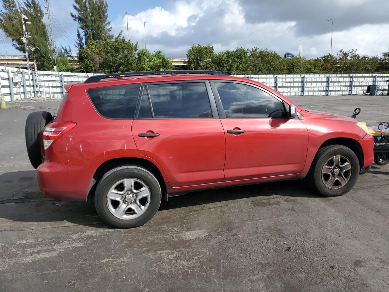 2010 Toyota RAV 4 - Image 3