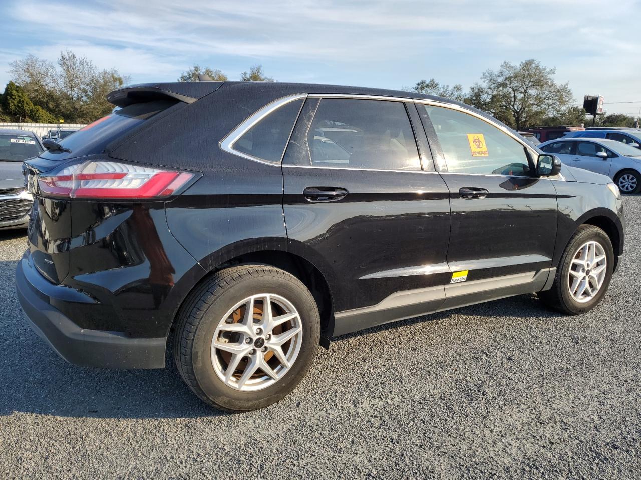 2023 Ford Edge - Image 3