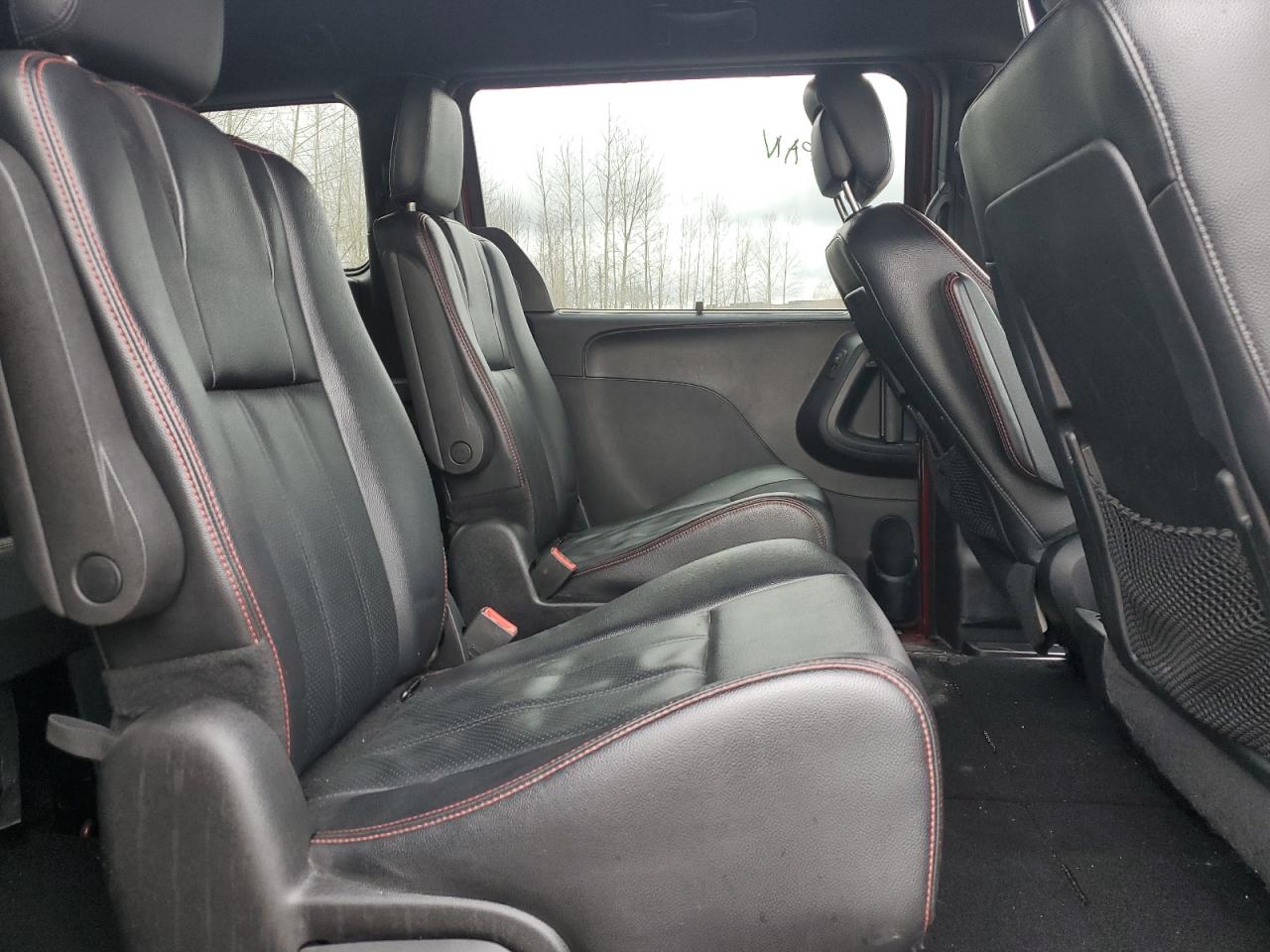 2019 Dodge Caravan - Image 11