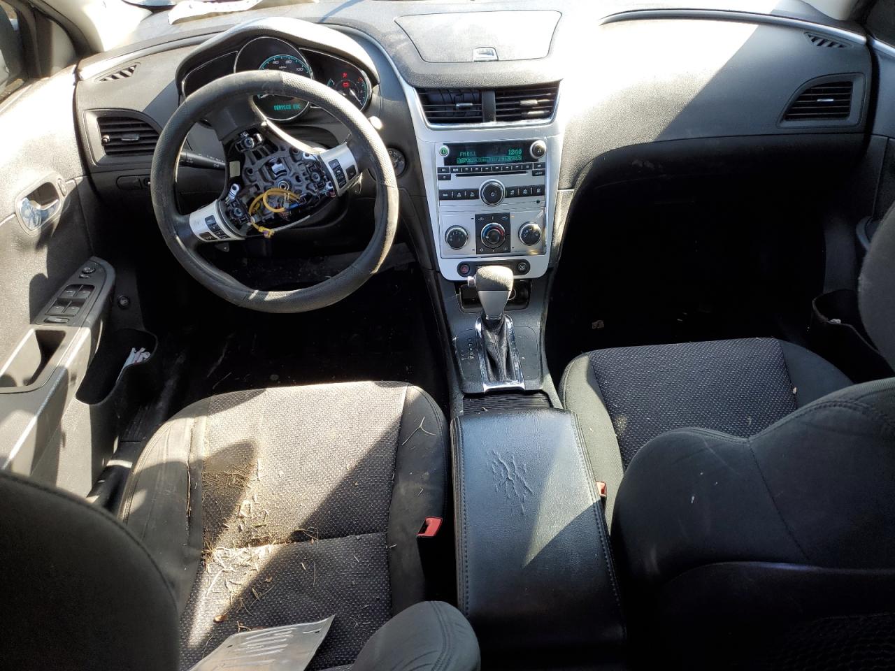2010 Chevrolet Malibu - Image 8