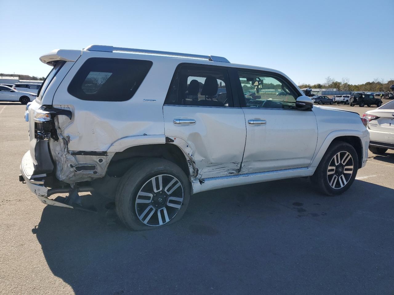 2019 Toyota 4Runner - Image 3
