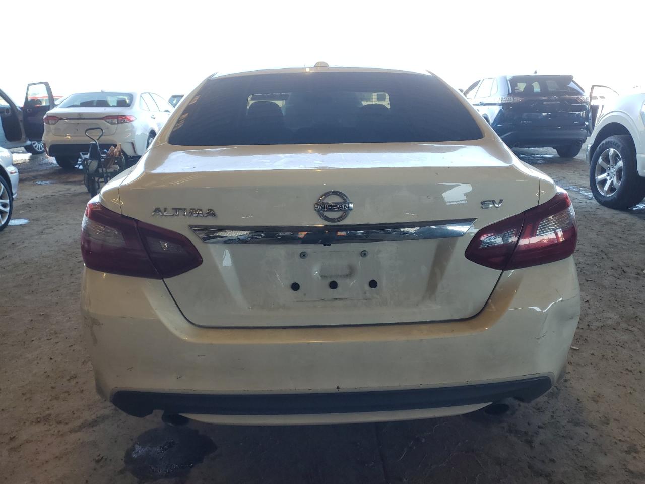 2018 Nissan Altima 2.5 VIN: 1N4AL3AP4JC173096 Lot: 43702915