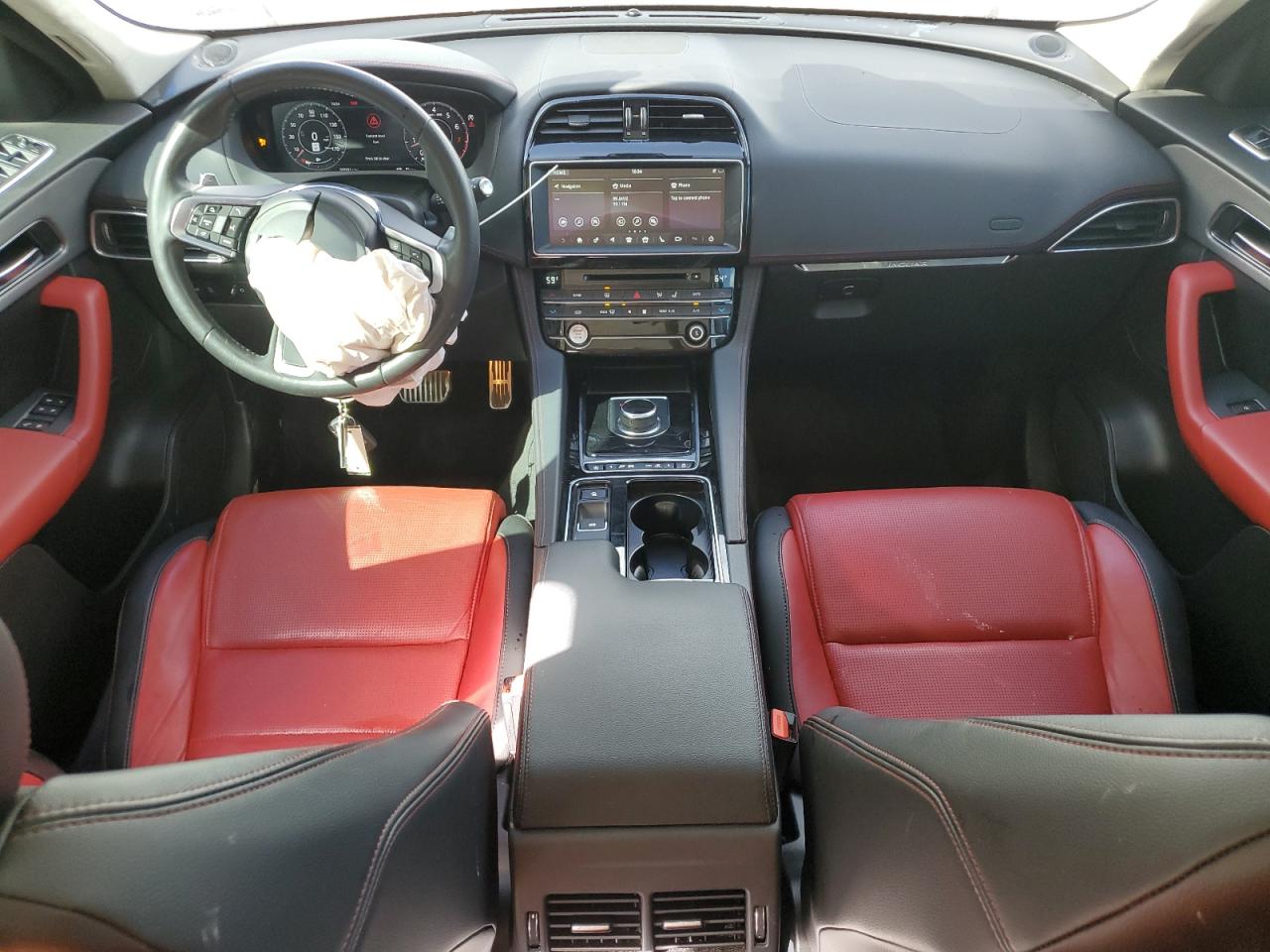 2020 Jaguar F-Pace - Image 8